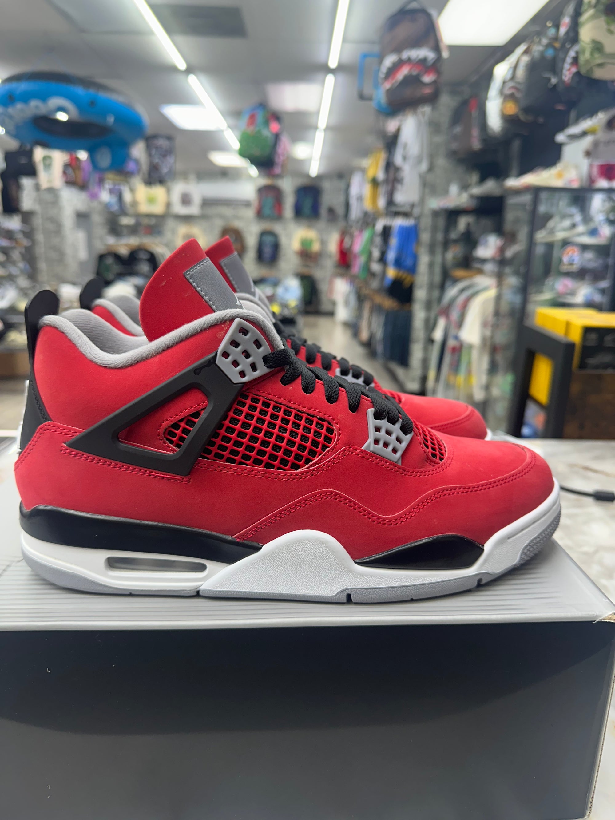 Air Jordan Retro 4 "Toro Bravo" *Size 10.5 Preowned* (FQ8138-600)