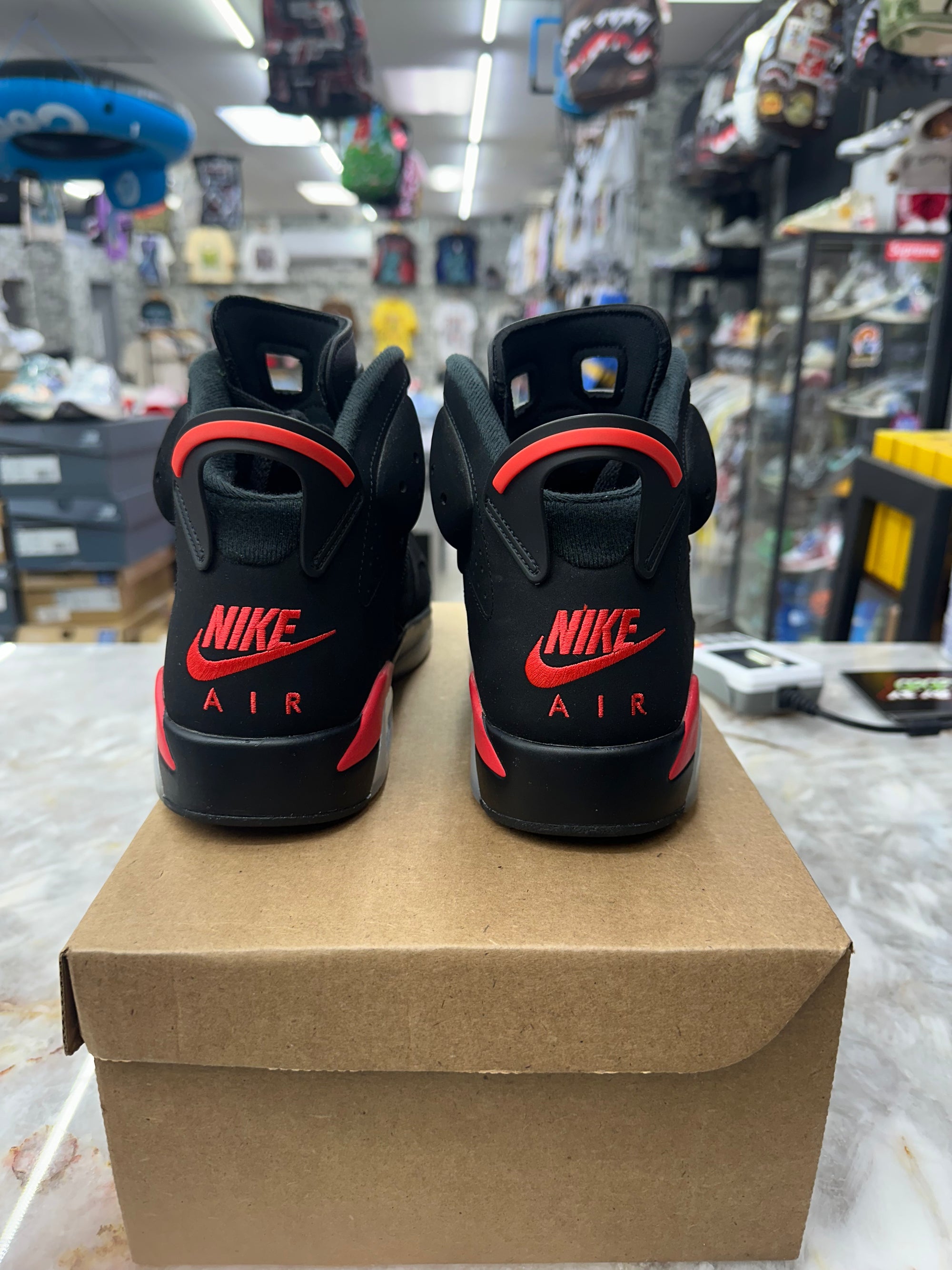 Air Jordan Retro 6 "Infrared Salesman" *Size 8.5 Preowned* (CT8529-001)