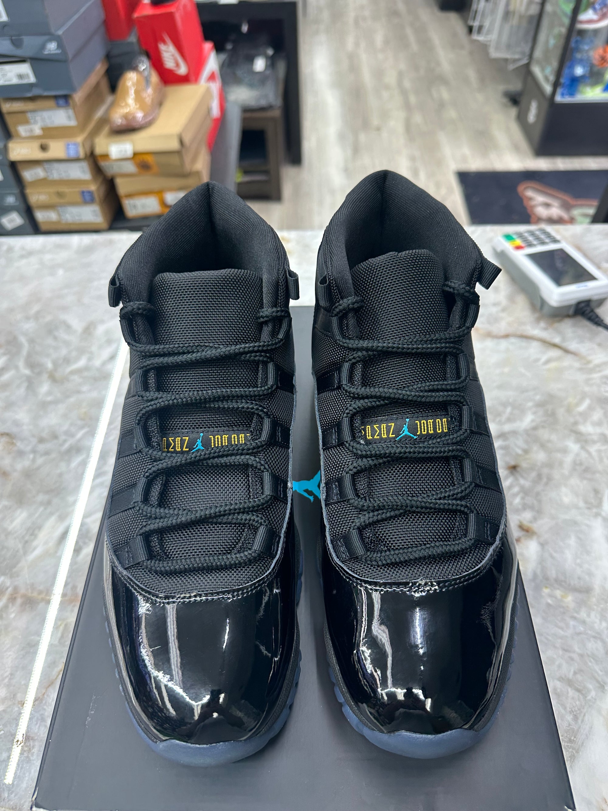 Air Jordan Retro 11 "Gamma Blue" *Size 10.5 Preowned* (CT8012-047)