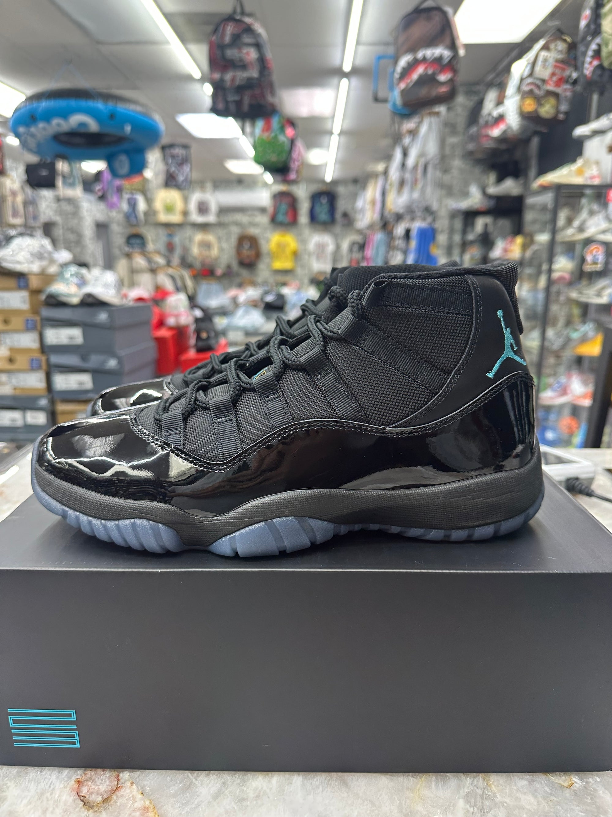 Air Jordan Retro 11 "Gamma Blue" *Size 10.5 Preowned* (CT8012-047)