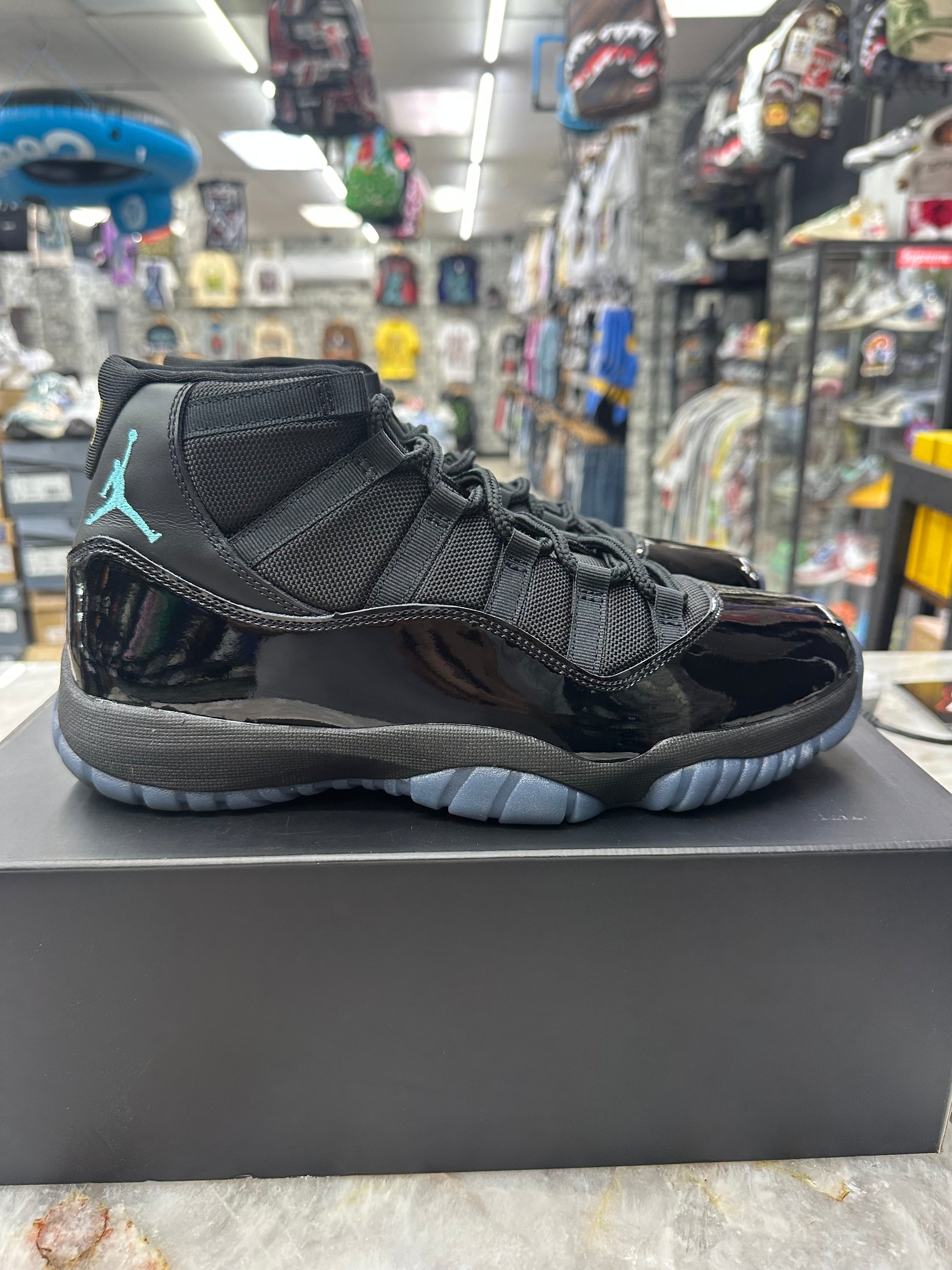 Air Jordan Retro 11 "Gamma Blue" *Size 10.5 Preowned* (CT8012-047)