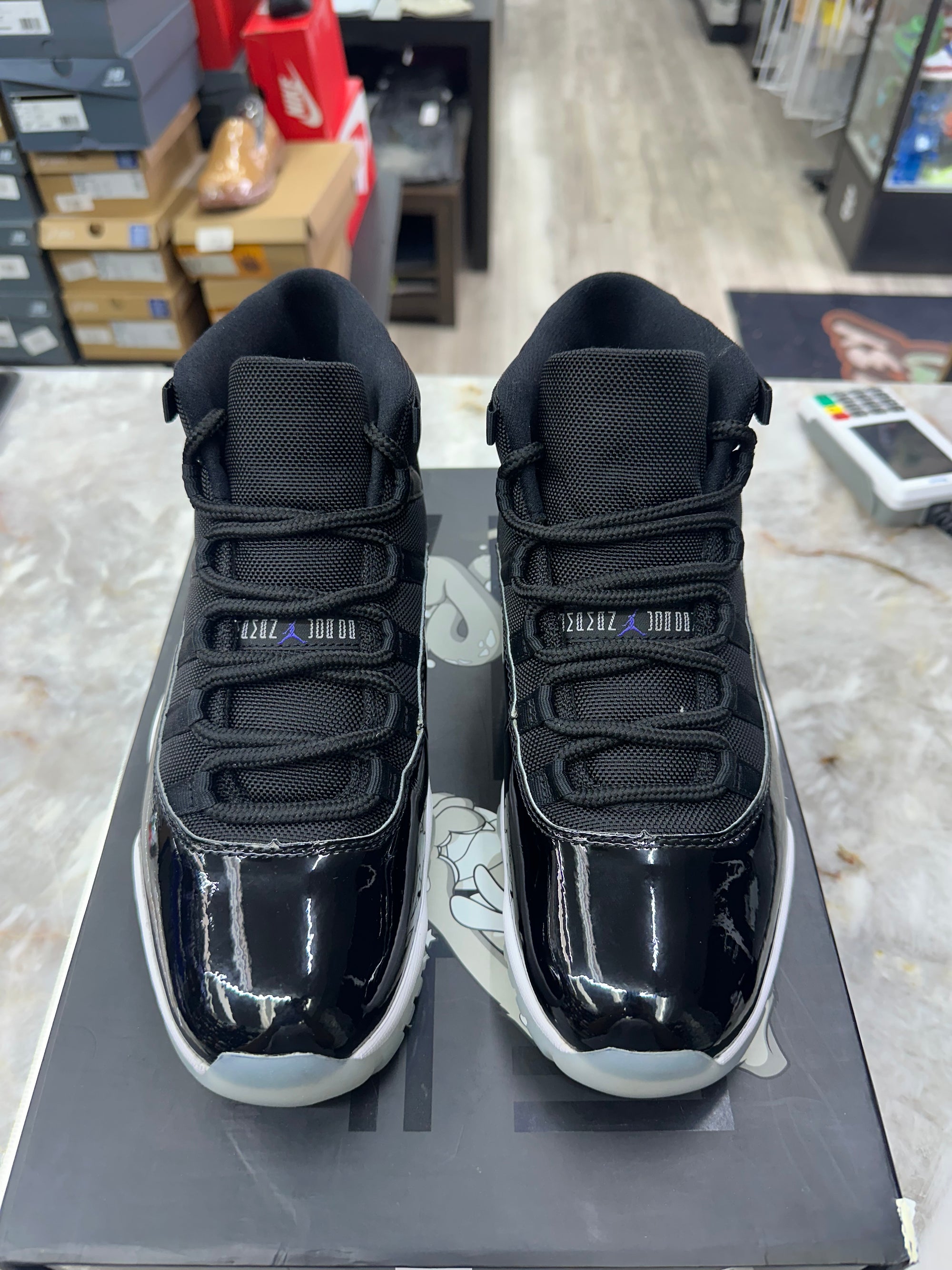 Air Jordan Retro 11 "Space Jam (2016)" *Size 9.5 Preowned* (378037-003)