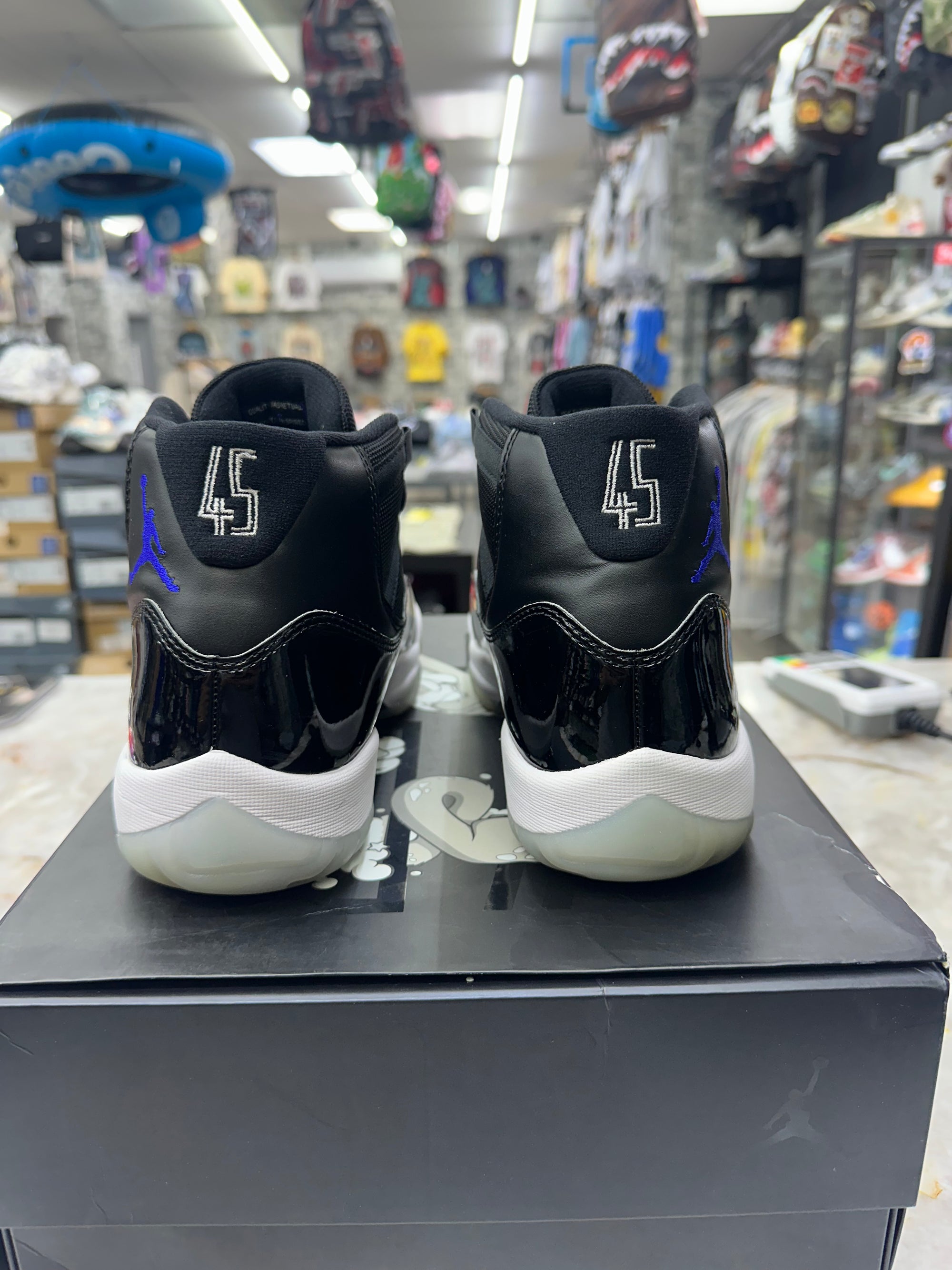 Air Jordan Retro 11 "Space Jam (2016)" *Size 9.5 Preowned* (378037-003)