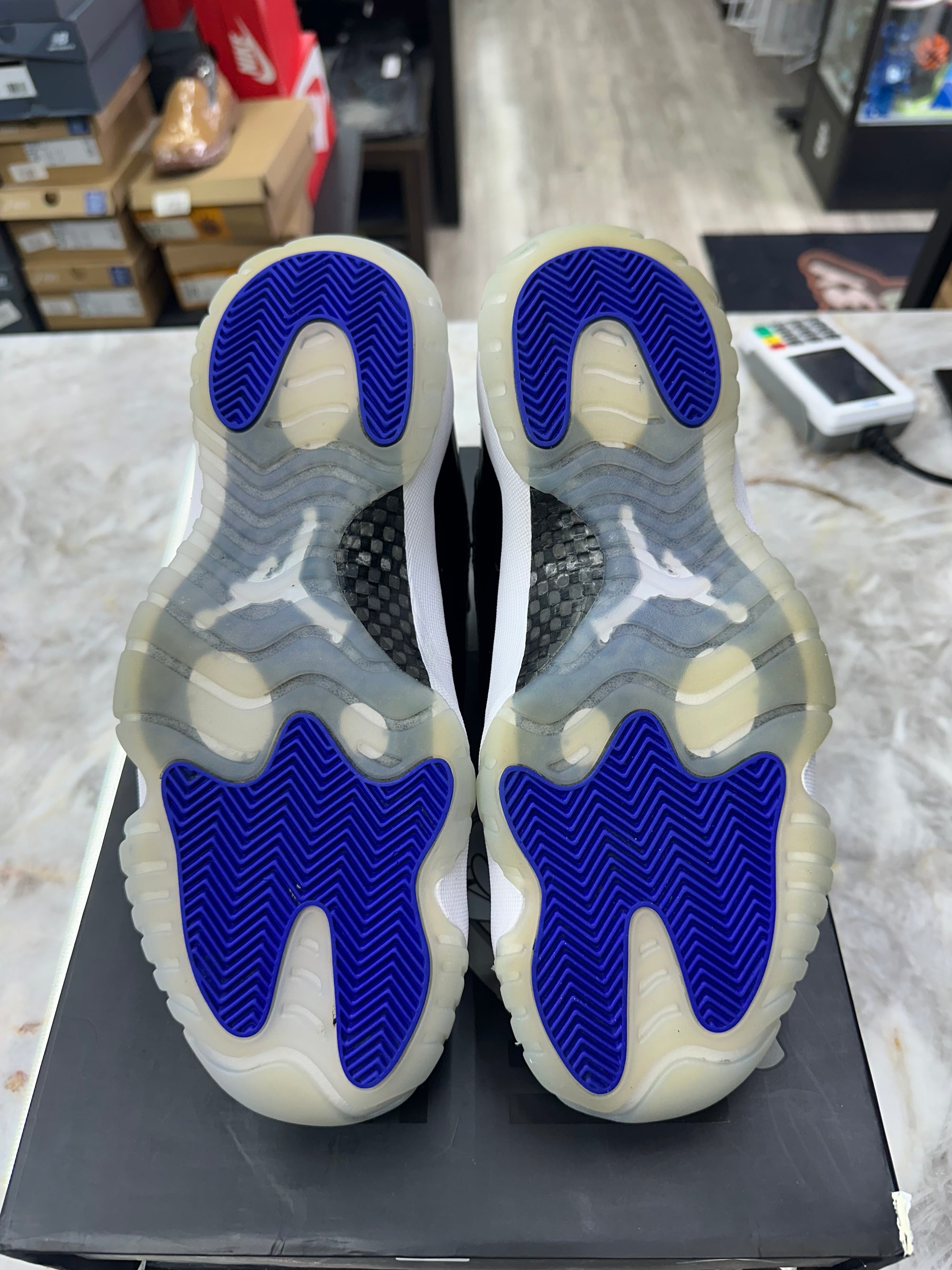 Air Jordan Retro 11 "Space Jam (2016)" *Size 9.5 Preowned* (378037-003)