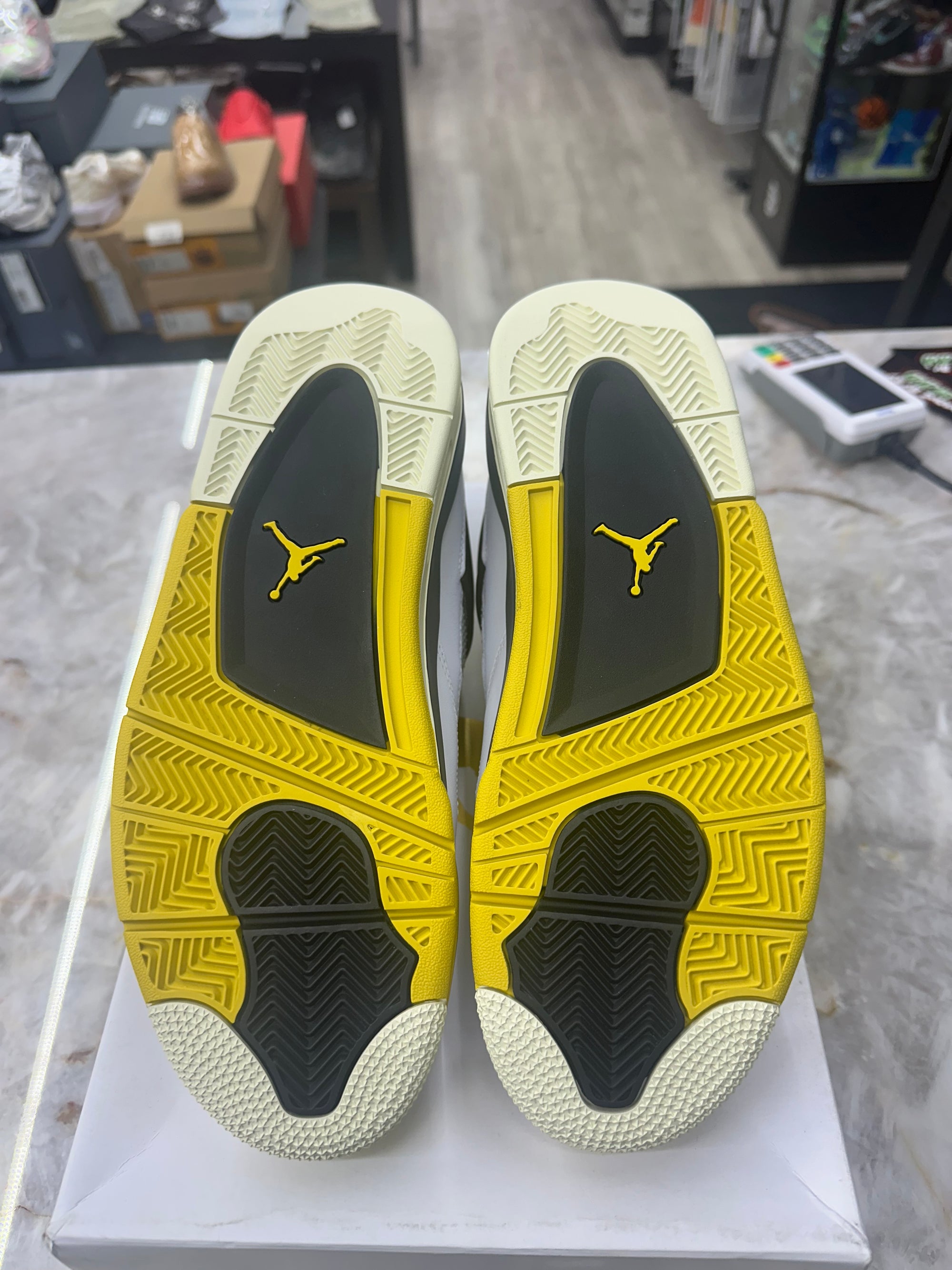Air Jordan Retro 4 "Vivid Sulfur" *Size 9 Preowned* (AQ9129-101)