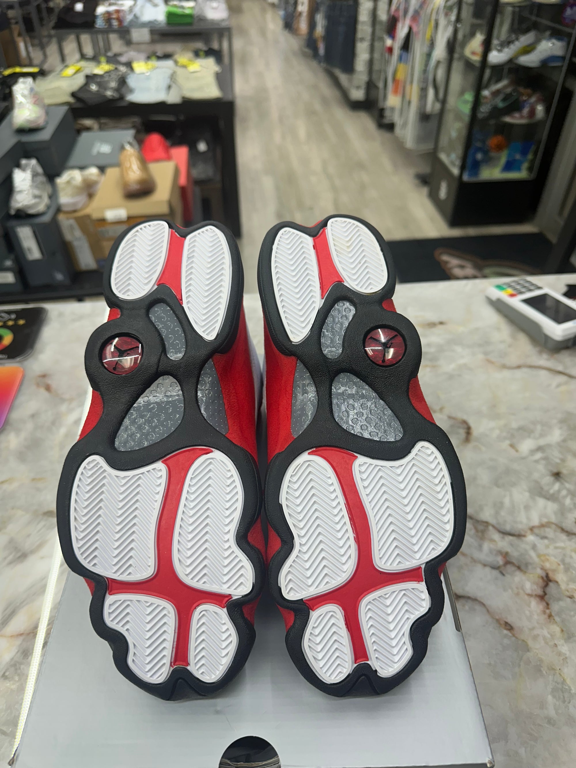 Air Jordan Retro 13 "OG Chicago" *Size 10.5 Preowned* (4145711-102)