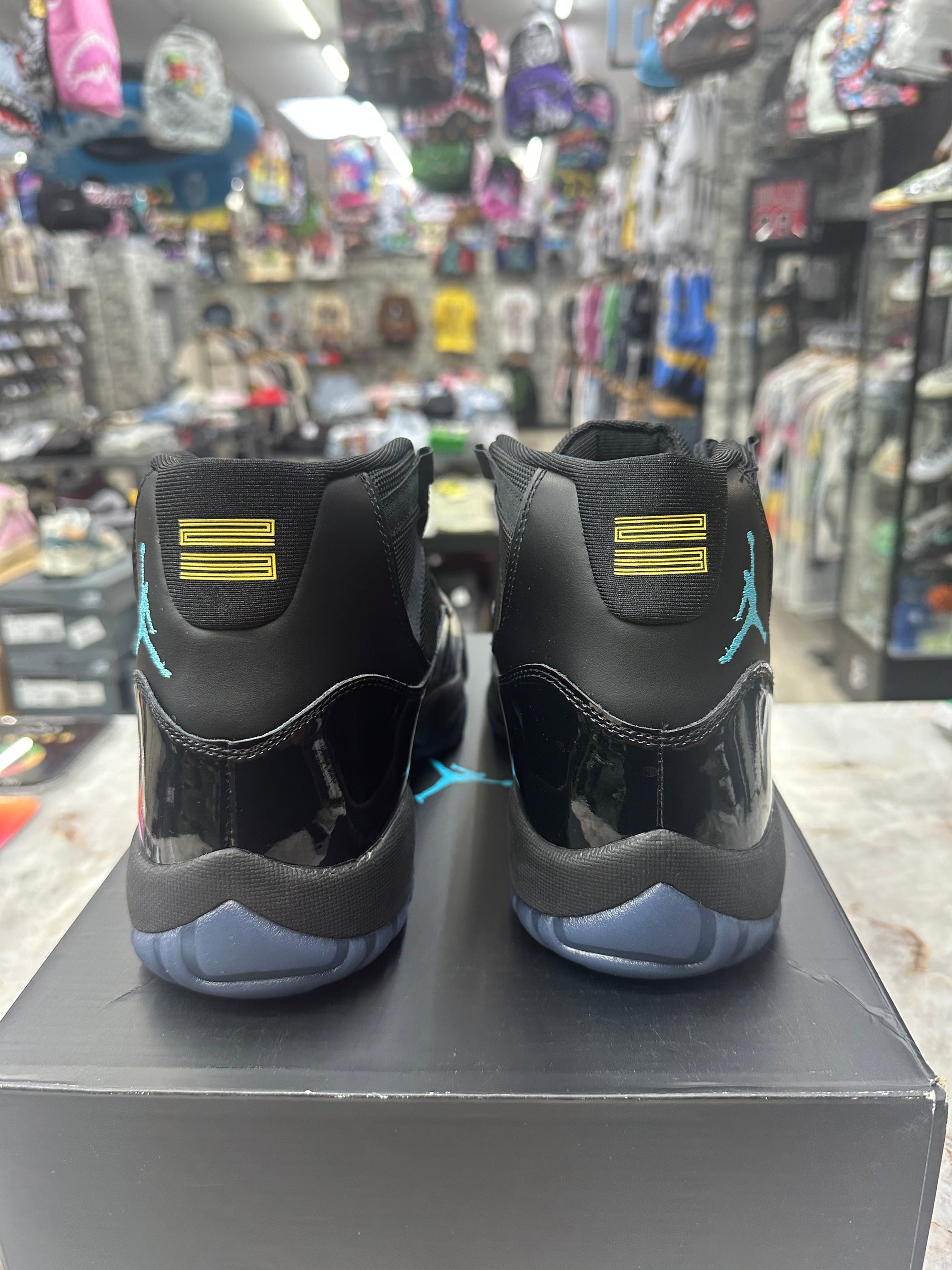 Air Jordan Retro 11 "Gamma Blue" *Size 10 Preowned* (CT8012-047)