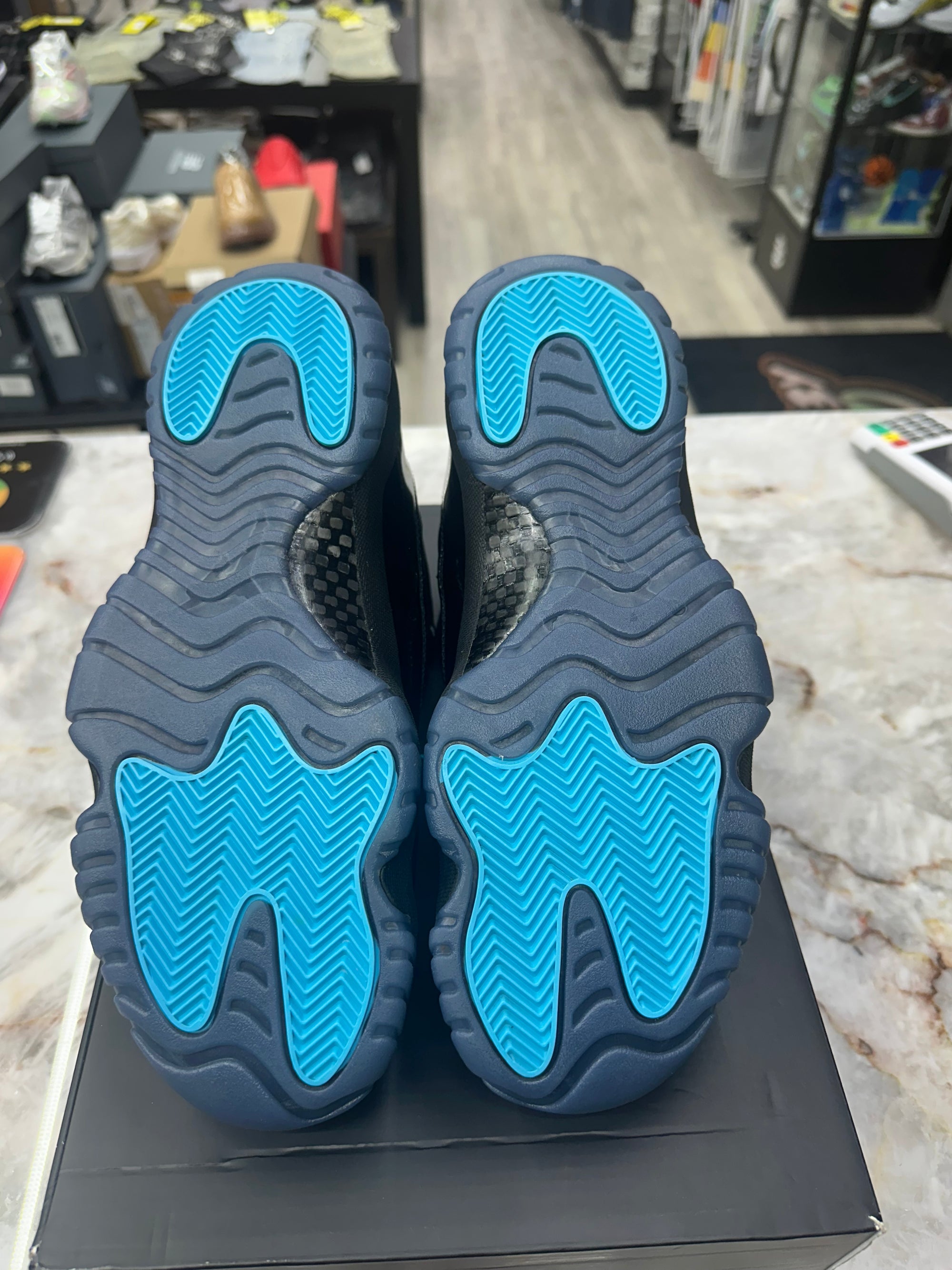 Air Jordan Retro 11 "Gamma Blue" *Size 10 Preowned* (CT8012-047)