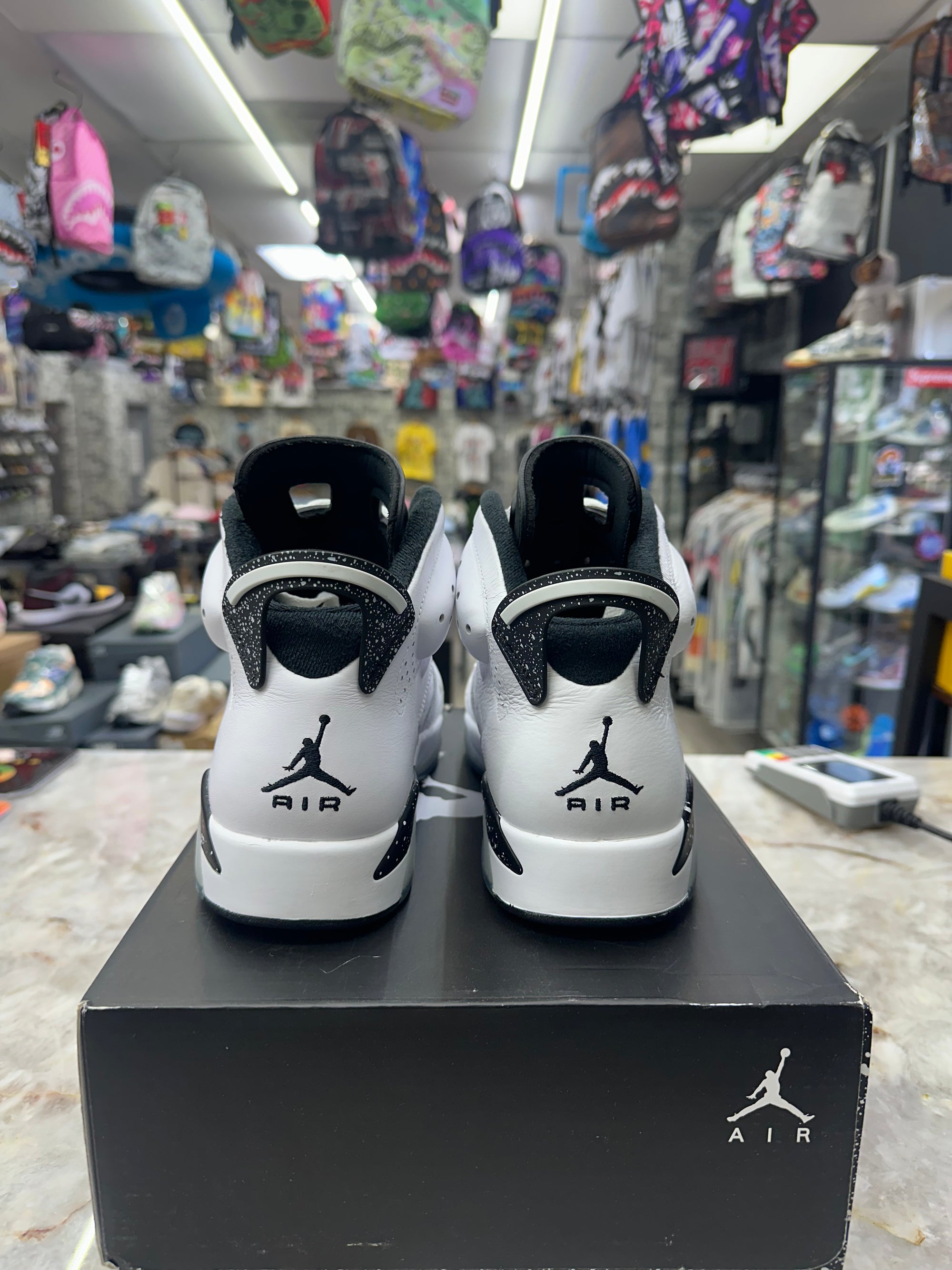 Air Jordan Retro 6 "Reverse Oreo" *Size 10.5 Preowned* (CT8529-112)