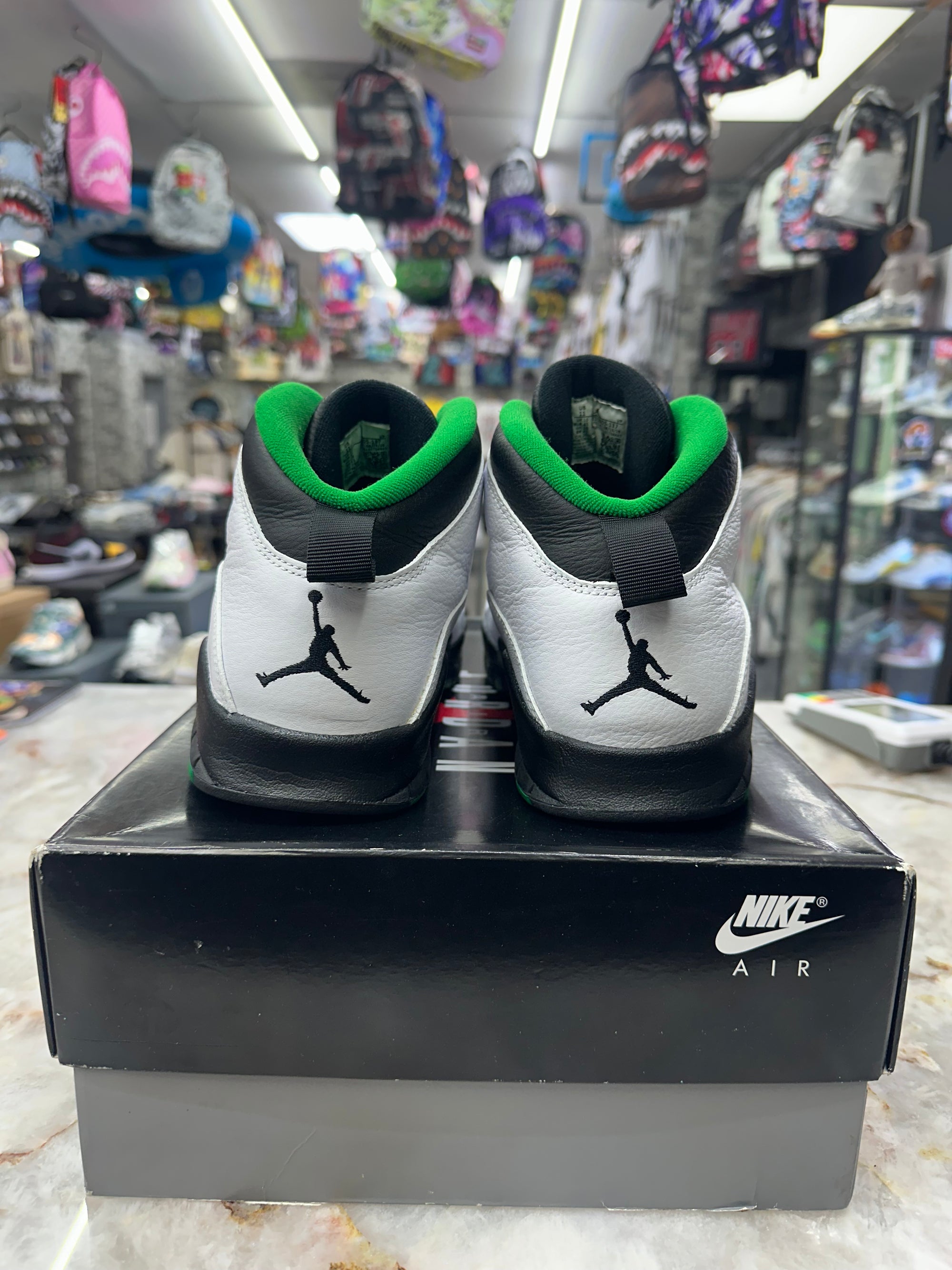 Air Jordan Retro 10 "Seattle" *Size 11 Preowned* (310805-137)