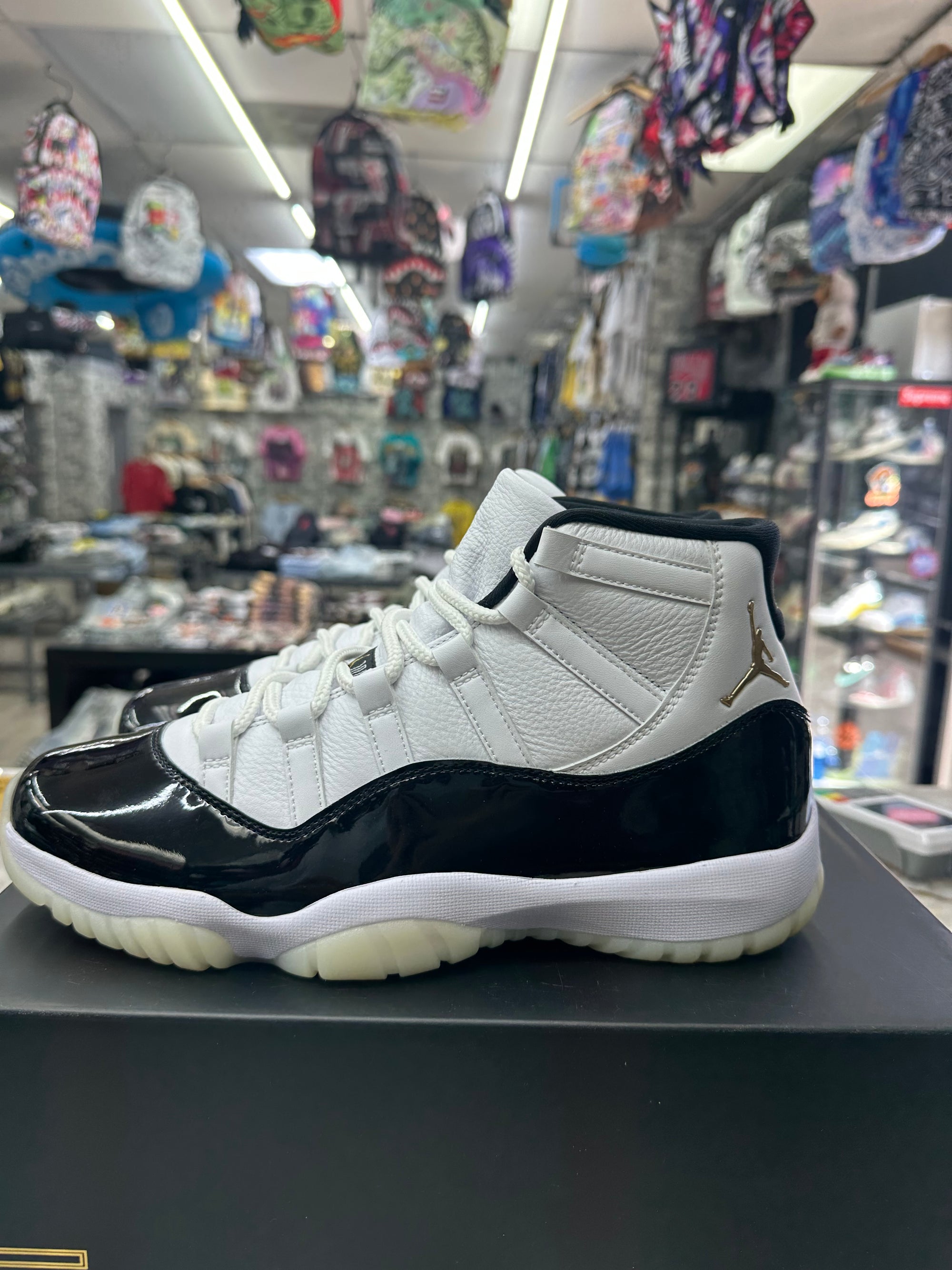 Air Jordan 11 Retro "DMP Gratitude" *Size 10.5 Preowned* CT8012-170