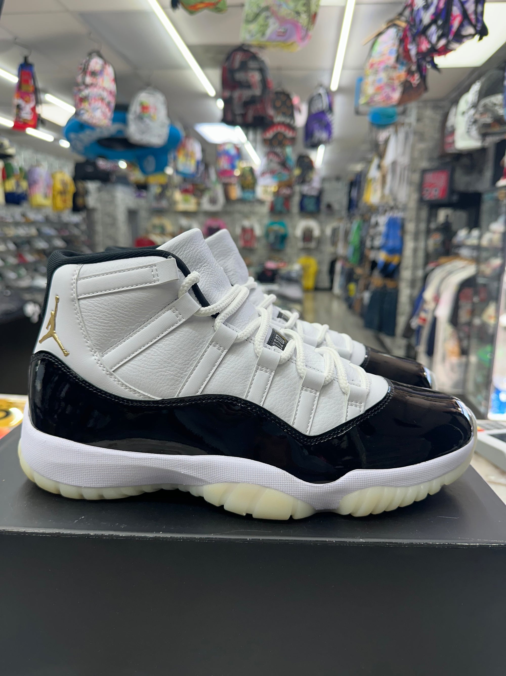Air Jordan 11 Retro "DMP Gratitude" *Size 10.5 Preowned* CT8012-170