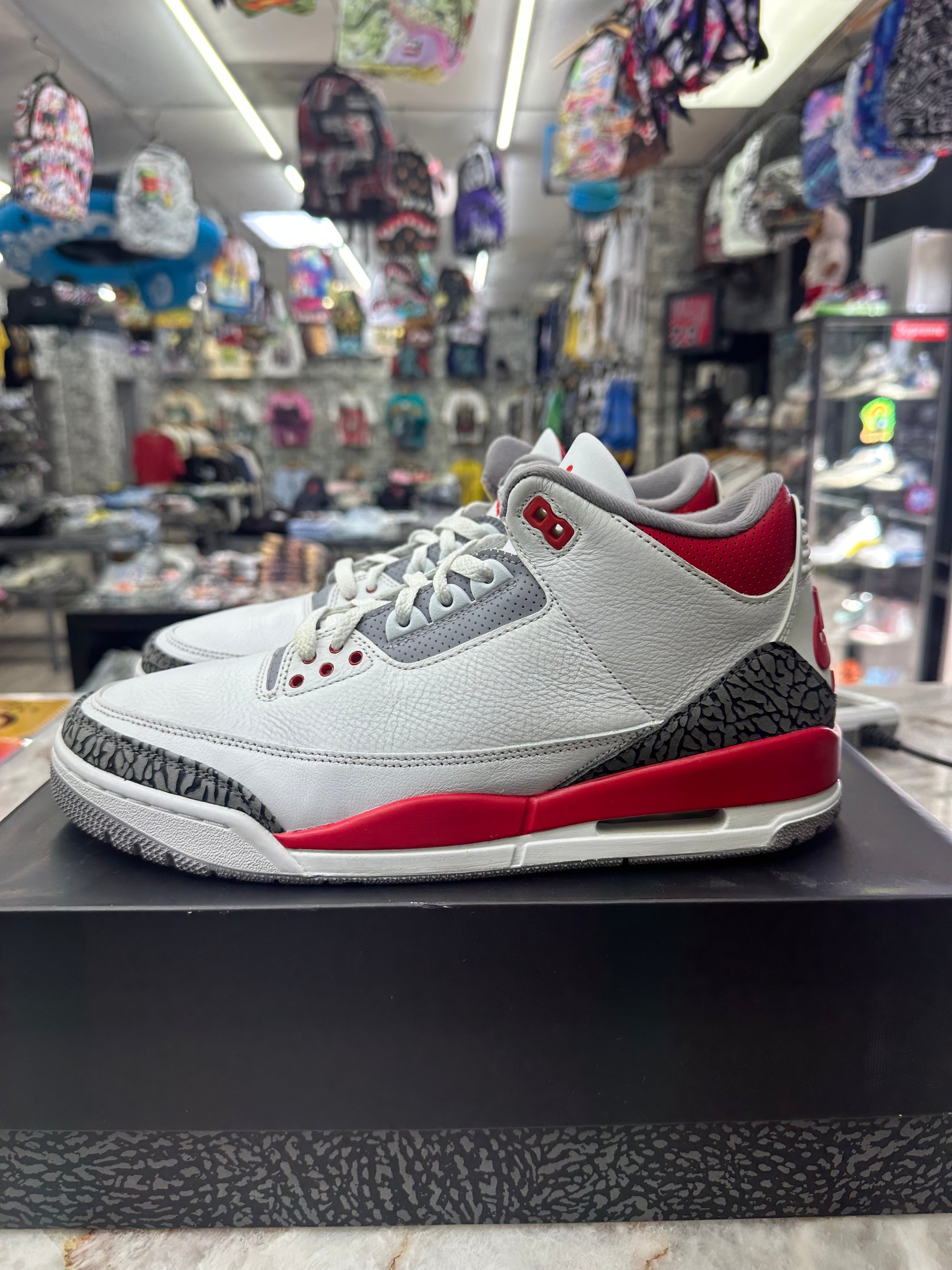 Air Jordan 3 Retro "Fire Red" *Size 11 Preowned* DN3707-160