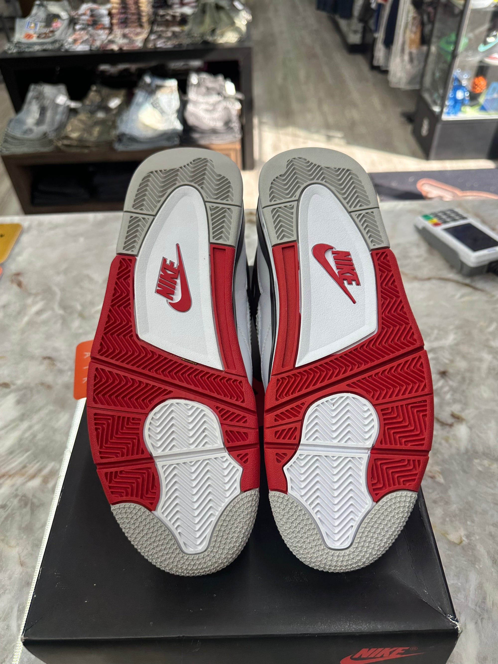 Air Jordan 4 Retro "Fire Red (2020)" *Size 11 Preowned* DC7770-160