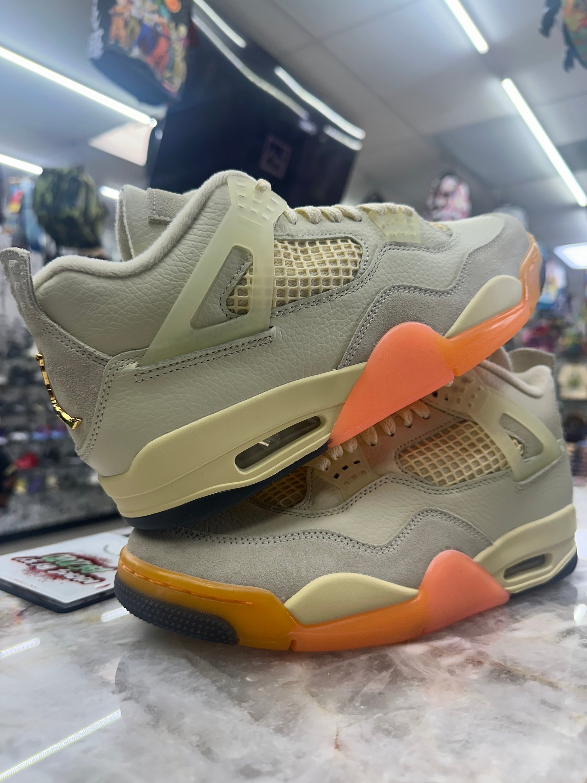 Air Jordan Retro 4 "Birds Of Paradise (Women's)" HV0823-101