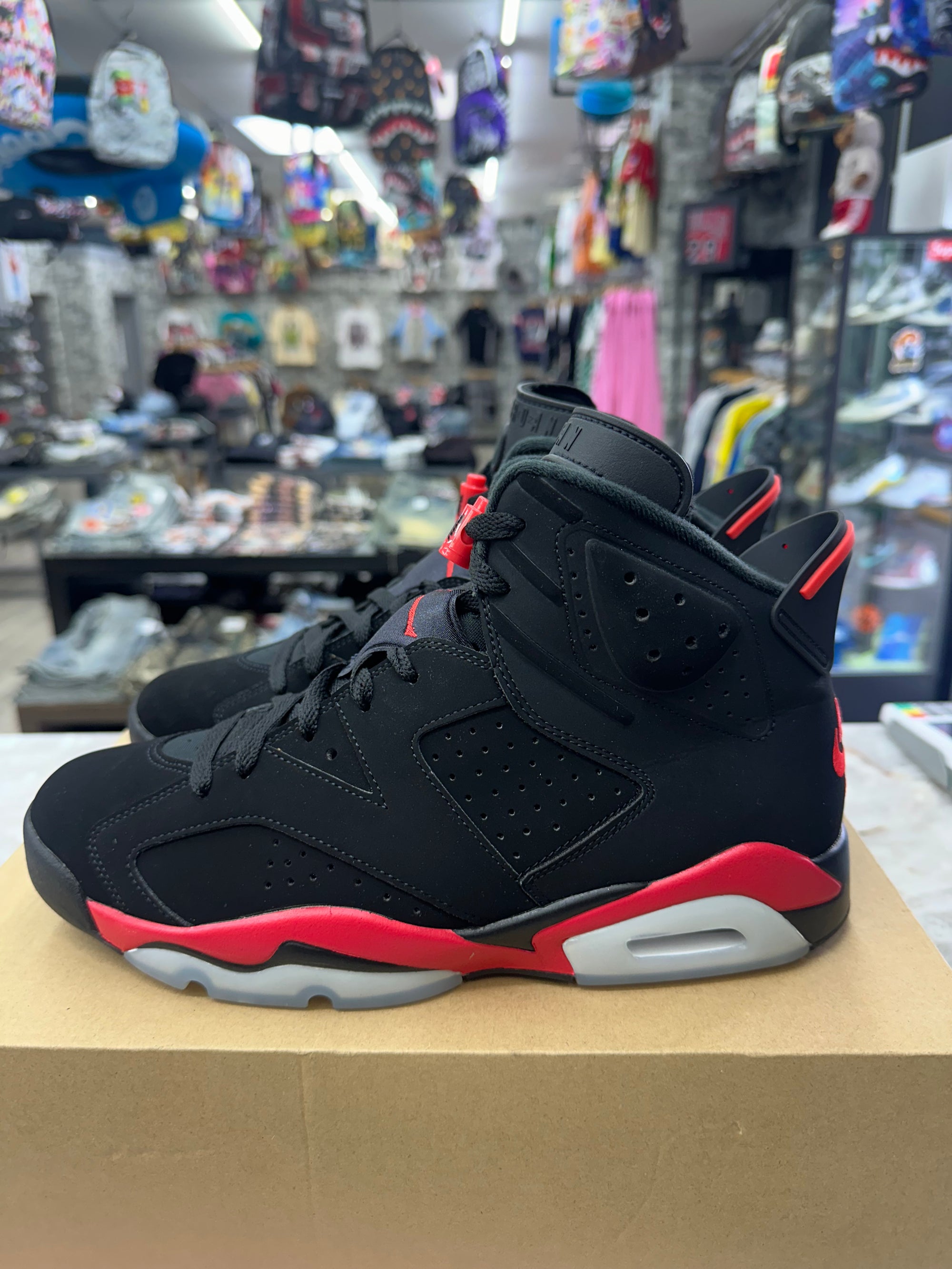 Air Jordan 6 Retro "Infrared Salesman" *Size 10.5 Preowned* CT8529-001