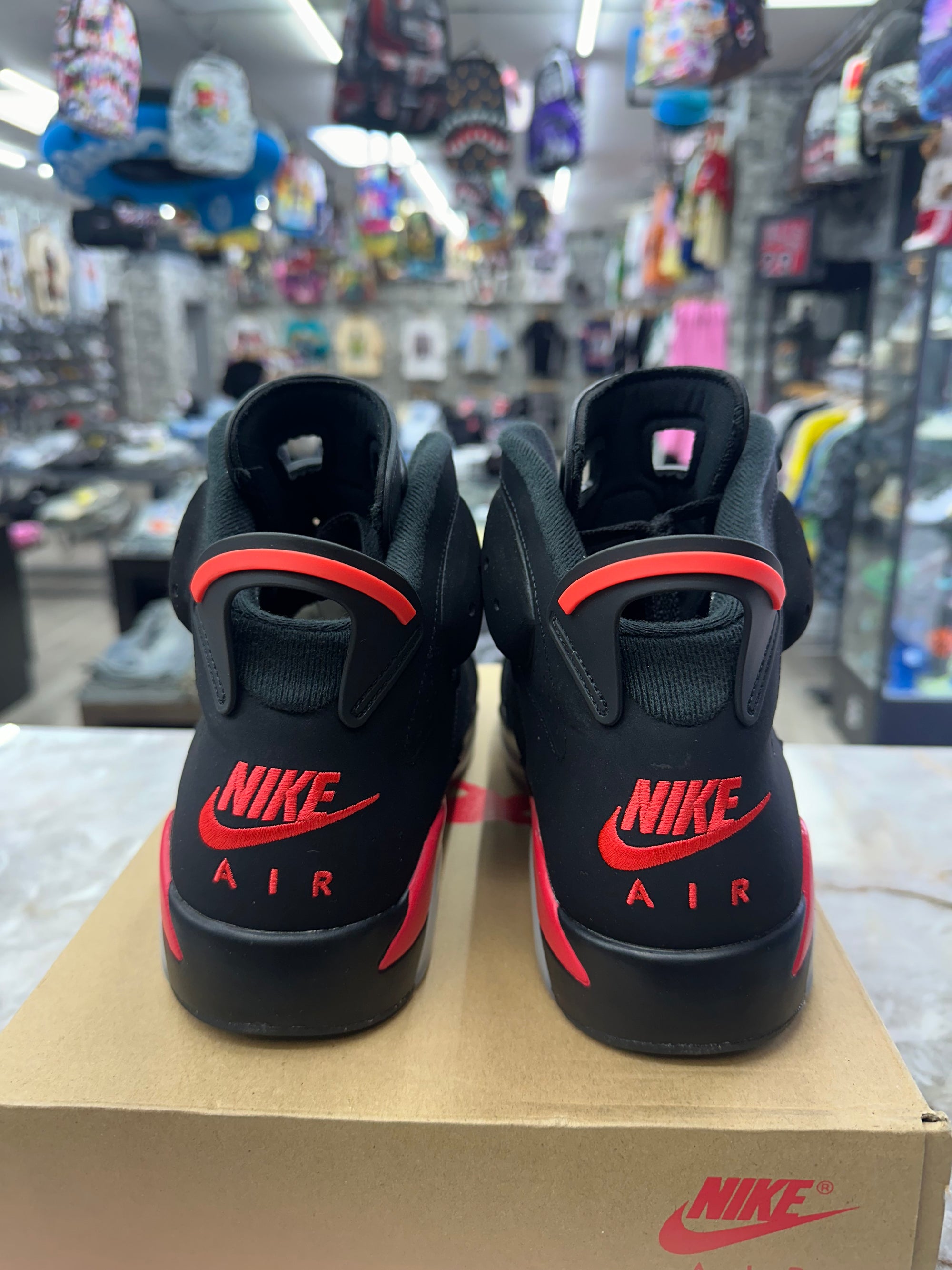 Air Jordan 6 Retro "Infrared Salesman" *Size 10.5 Preowned* CT8529-001