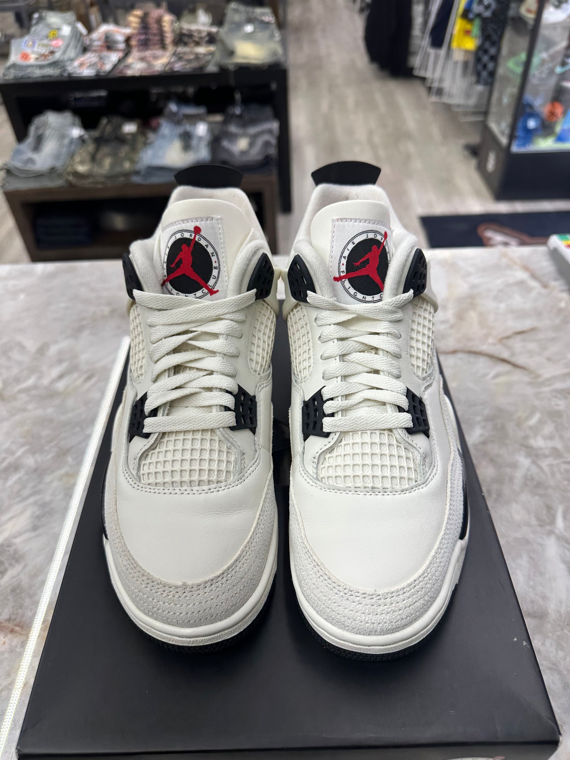 Air Jordan 4 Retro "Flight Club" *Size 8.5 Preowned* IM4002-100