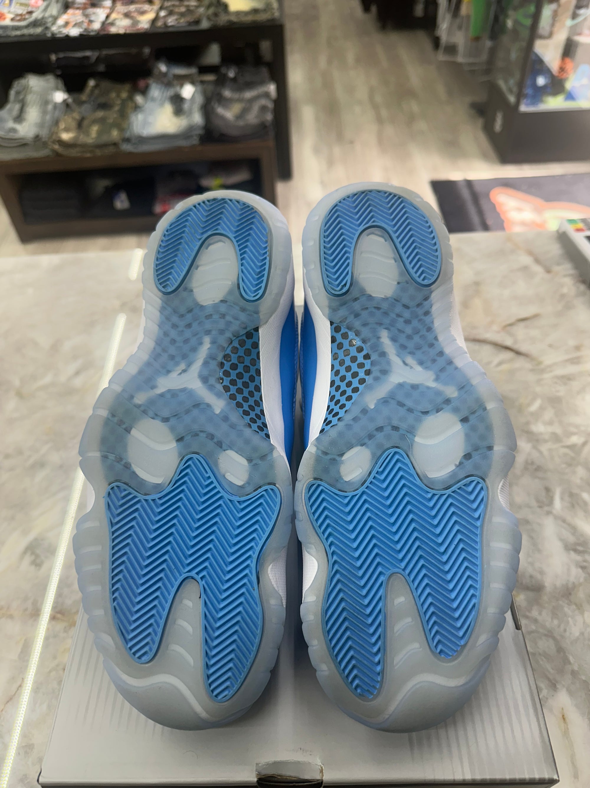 Air Jordan 11 Retro Low "University Blue" *Size 11 Preowned* FV5104-100