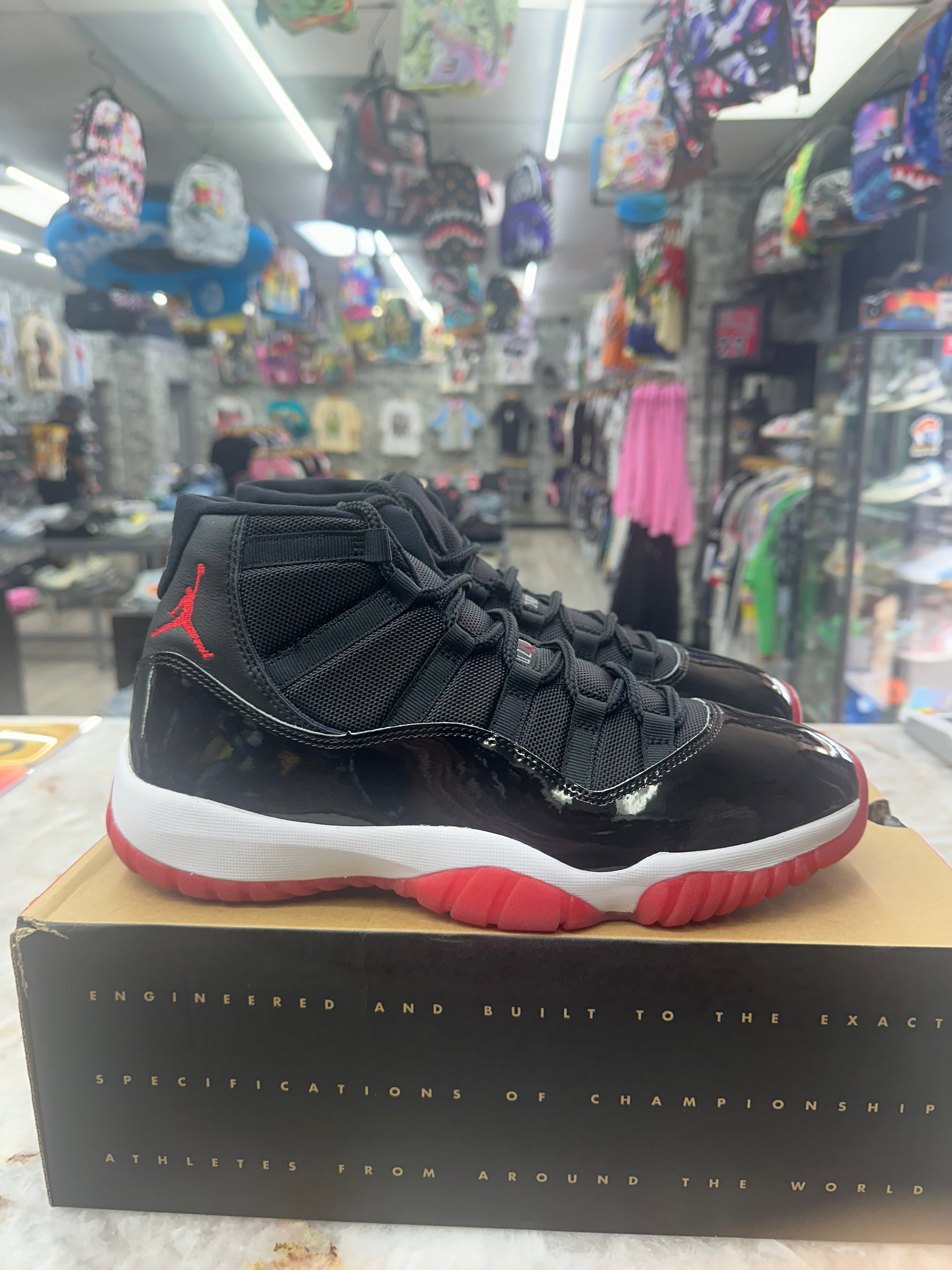 Air Jordan 11 Retro "Playoffs Bred" *Size 11 Preowned* 378037-061