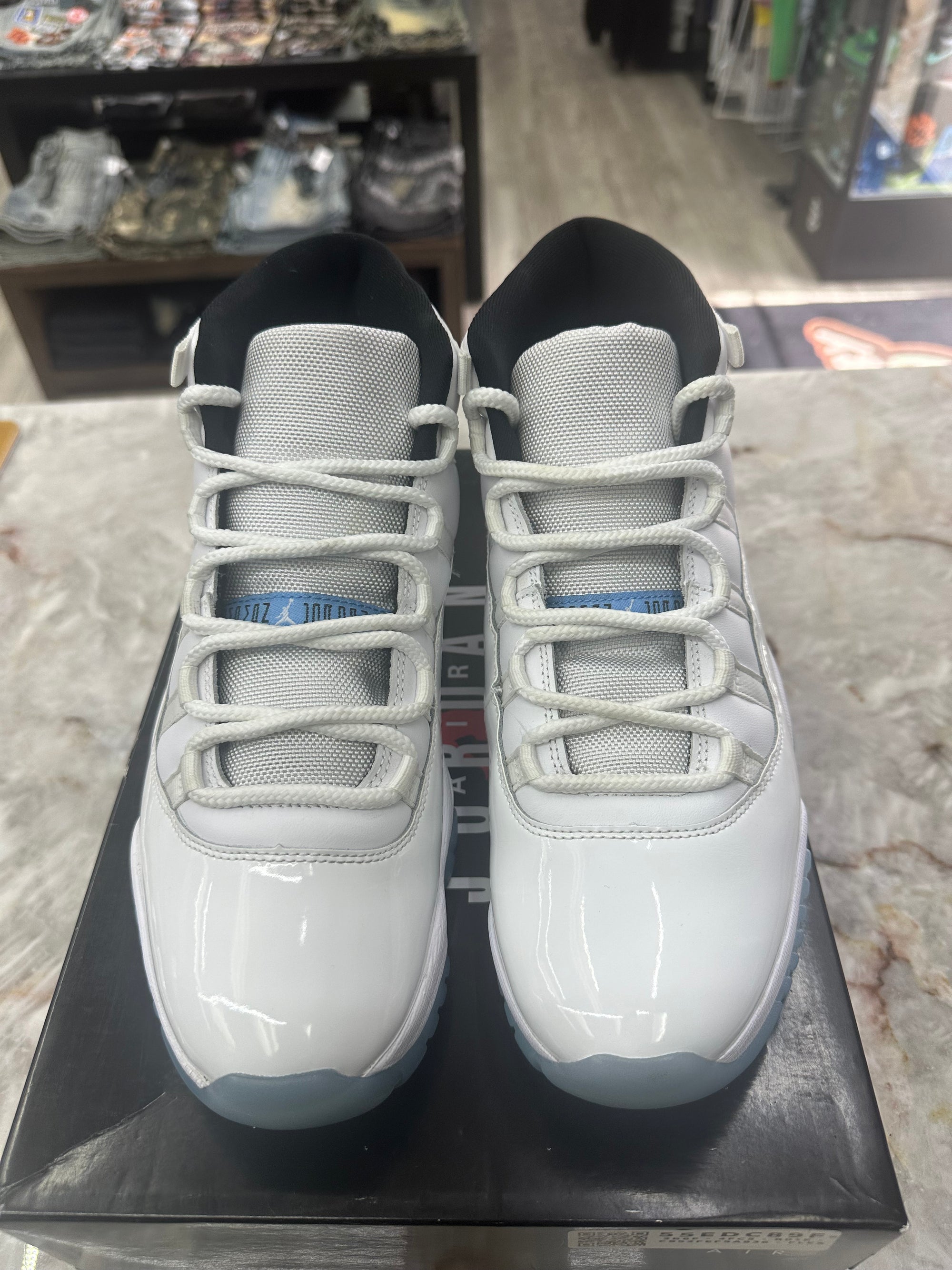 Air Jordan 11 Retro "Legend Blue" *Size 10.5 Preowned* CT8012-104