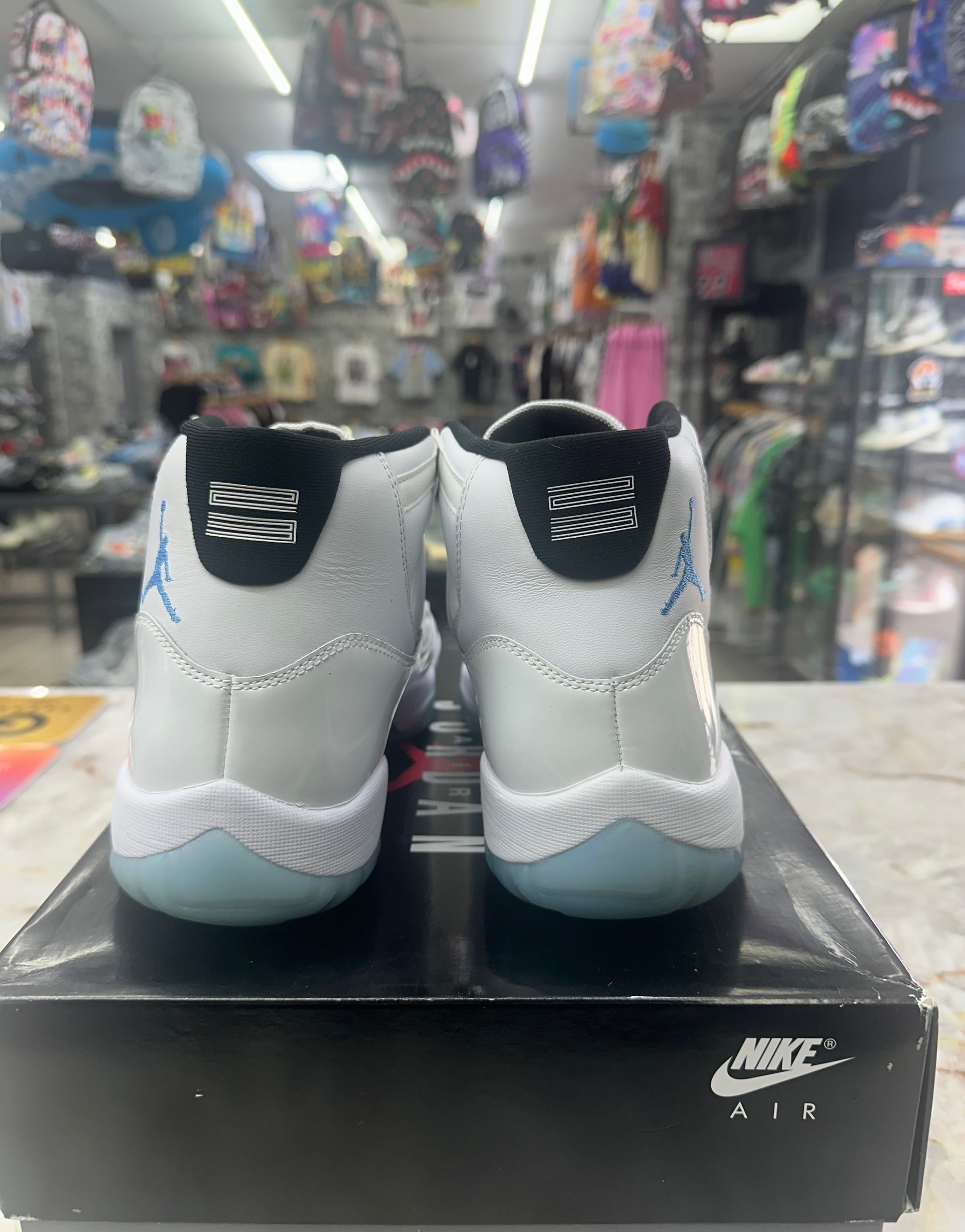 Air Jordan 11 Retro "Legend Blue" *Size 10.5 Preowned* CT8012-104