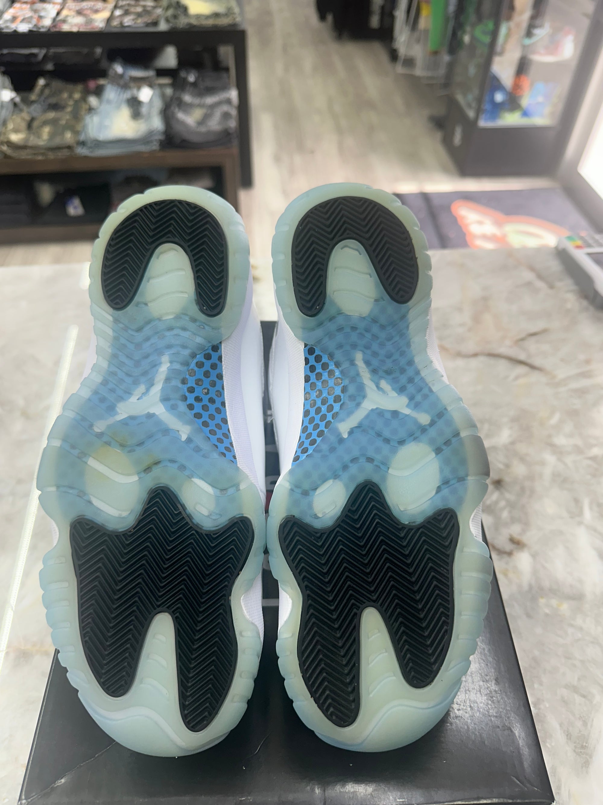 Air Jordan 11 Retro "Legend Blue" *Size 10.5 Preowned* CT8012-104