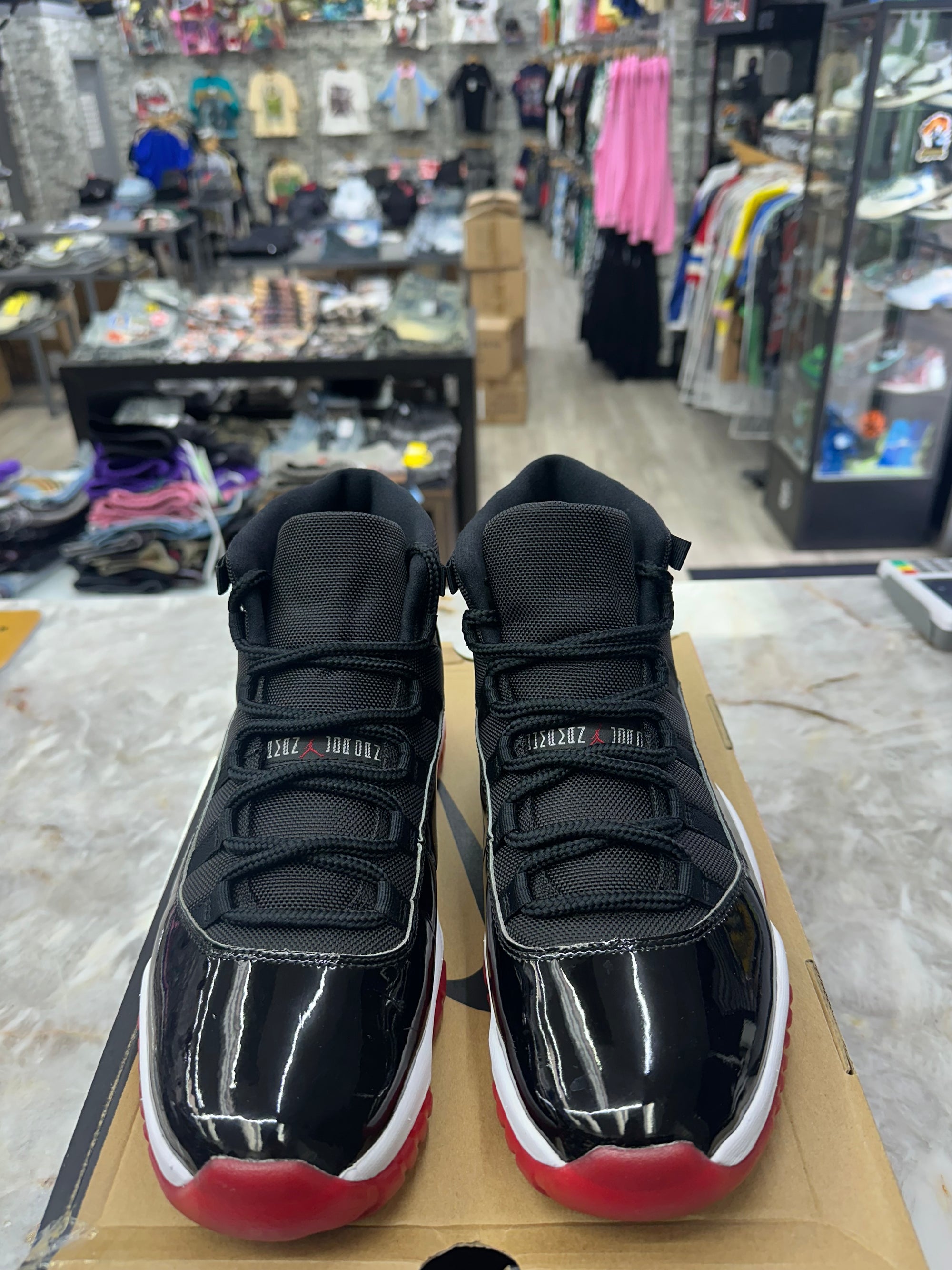 Air Jordan 11 Retro "Playoffs Bred" *Size 12 Preowned* 378037-061