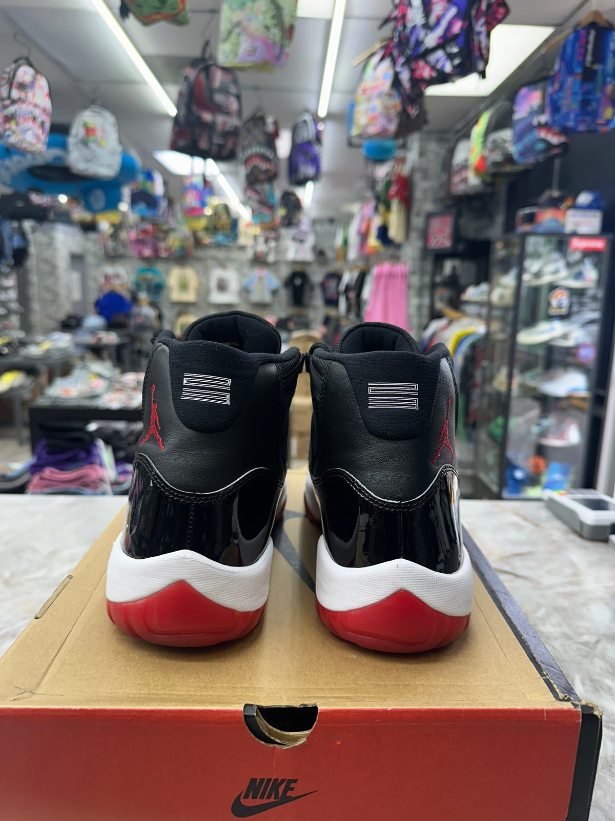 Air Jordan 11 Retro "Playoffs Bred" *Size 12 Preowned* 378037-061
