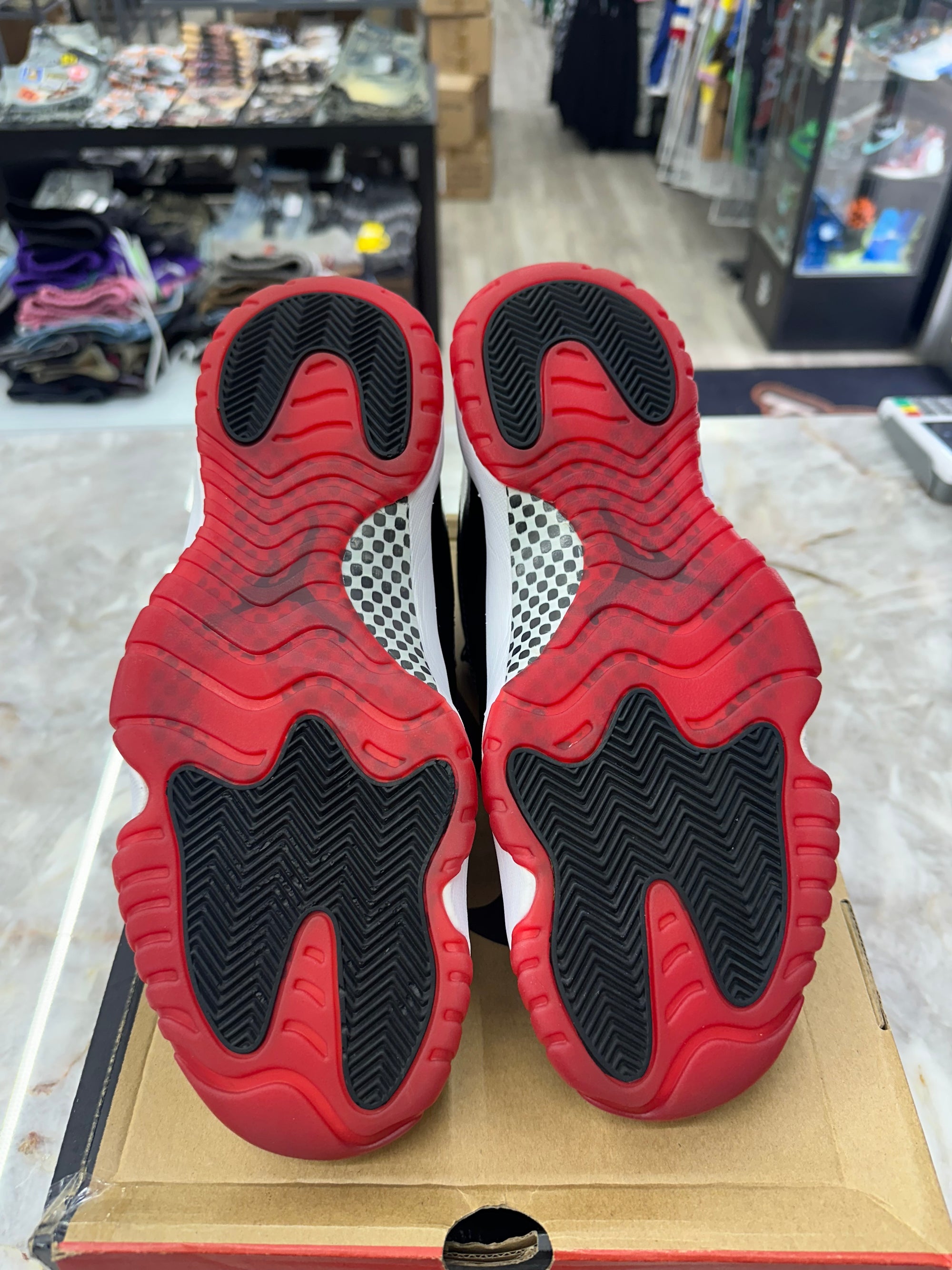 Air Jordan 11 Retro "Playoffs Bred" *Size 12 Preowned* 378037-061