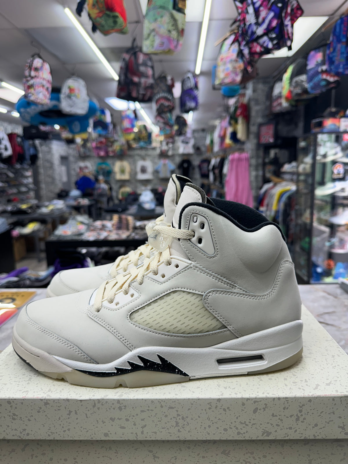 Air Jordan 5 Retro SE "Sail" *Size 11 Preowned* FN7405-100