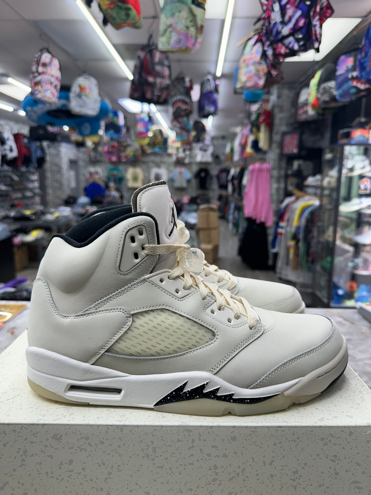 Air Jordan 5 Retro SE "Sail" *Size 11 Preowned* FN7405-100