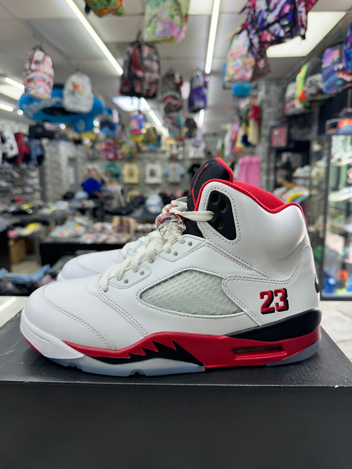 Air Jordan 5 Retro "Fire Red Black Tongue" *Size 8 Preowned* HQ7978-101