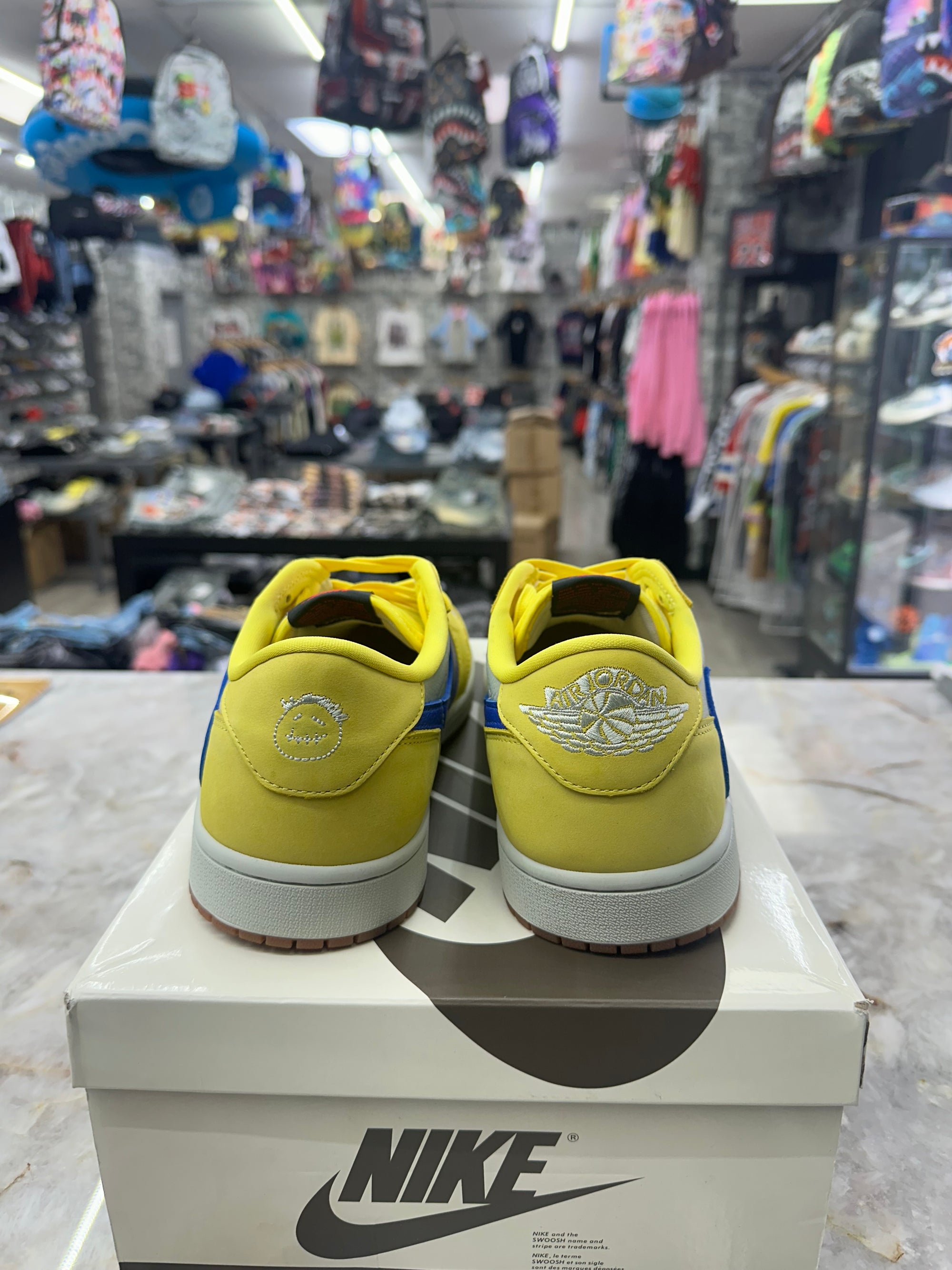 Air Jordan 1 Retro OG SP "Travis Scott Canary (Women’s)" *Size 11 Preowned* DZ4137-700