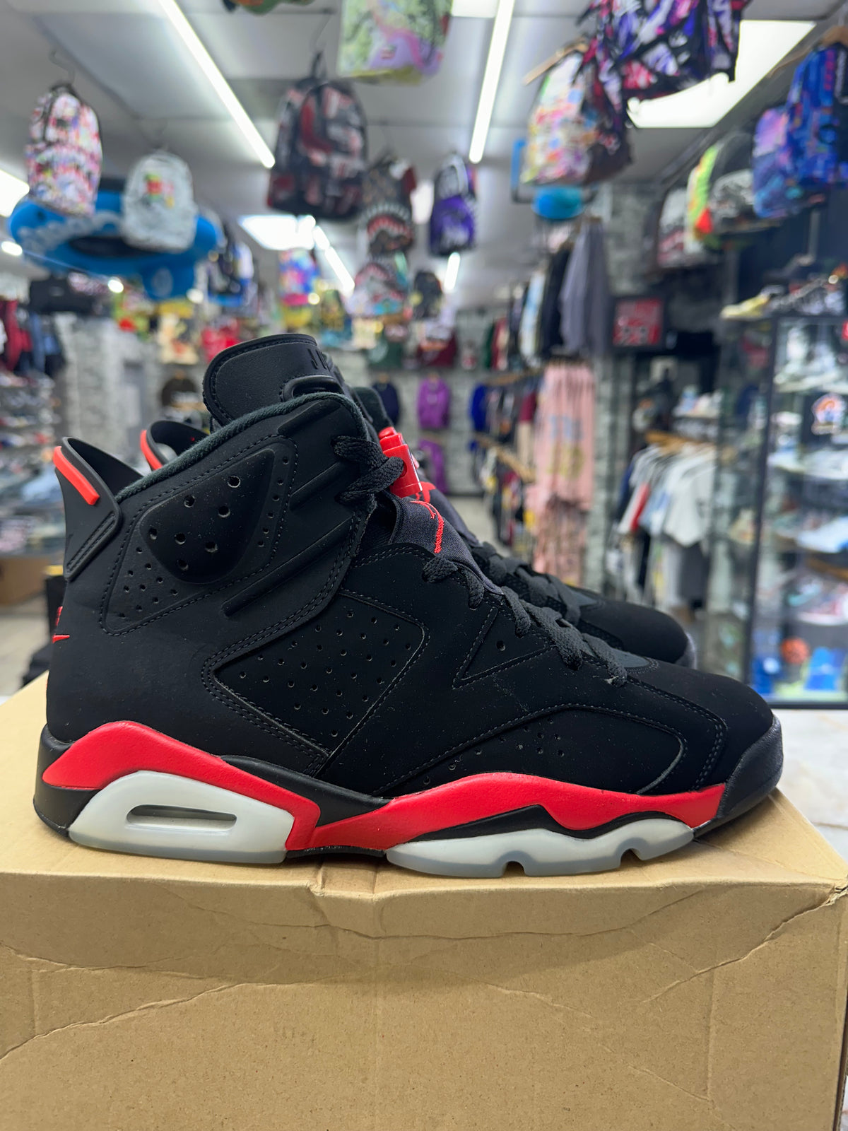 Air Jordan 6 Retro "Infrared Salesman" *Size 9 Preowned* CT8529-001