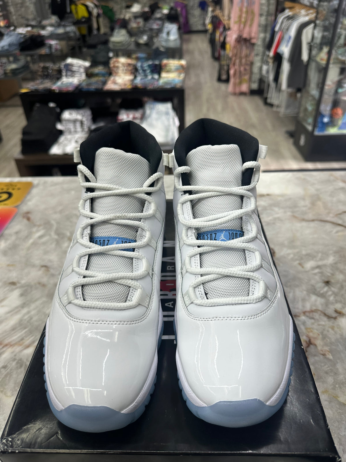 Air Jordan 11 Retro "Legend Blue" *Size 11 Preowned* CT8012-104