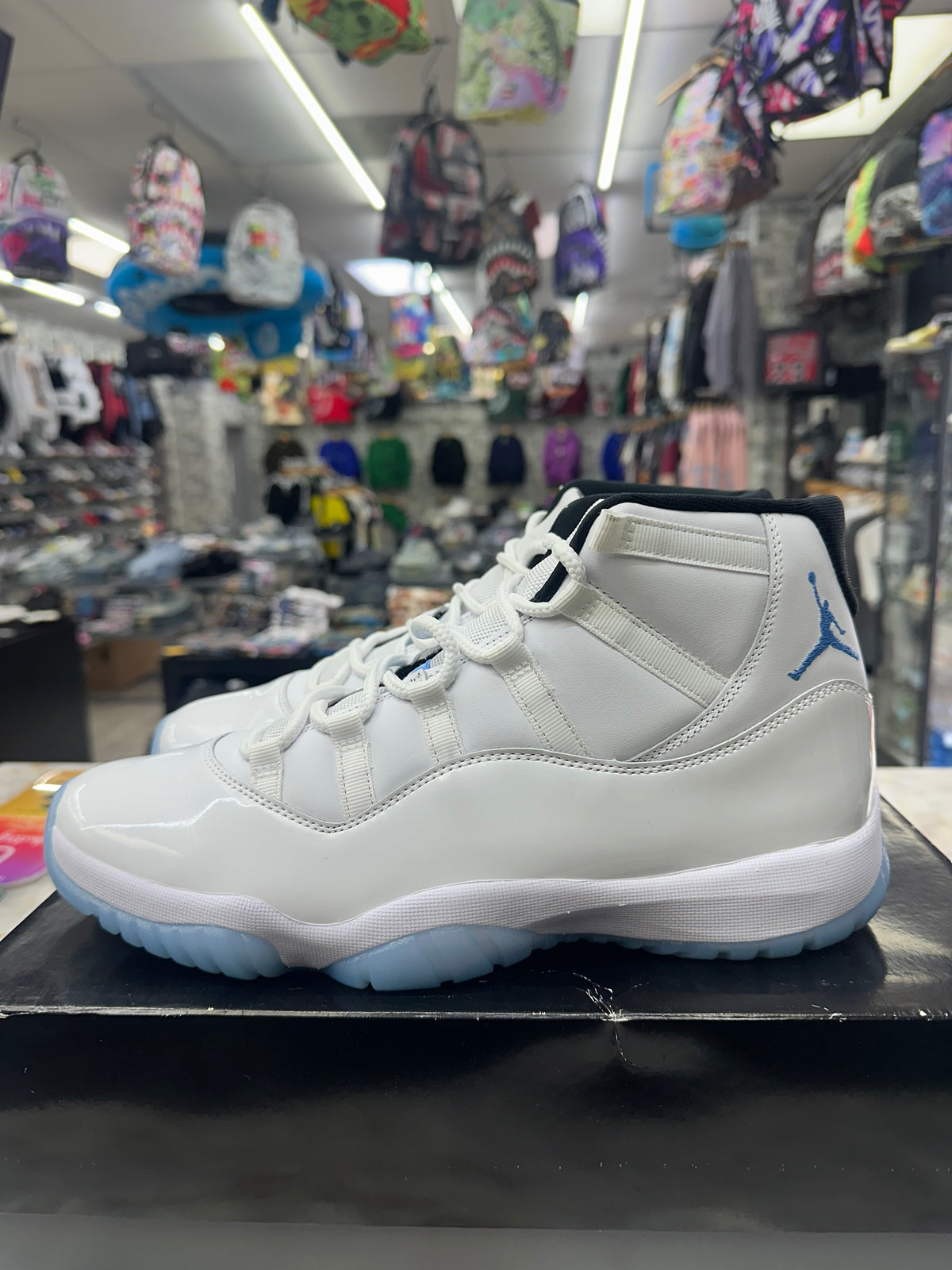 Air Jordan 11 Retro "Legend Blue" *Size 11 Preowned* CT8012-104