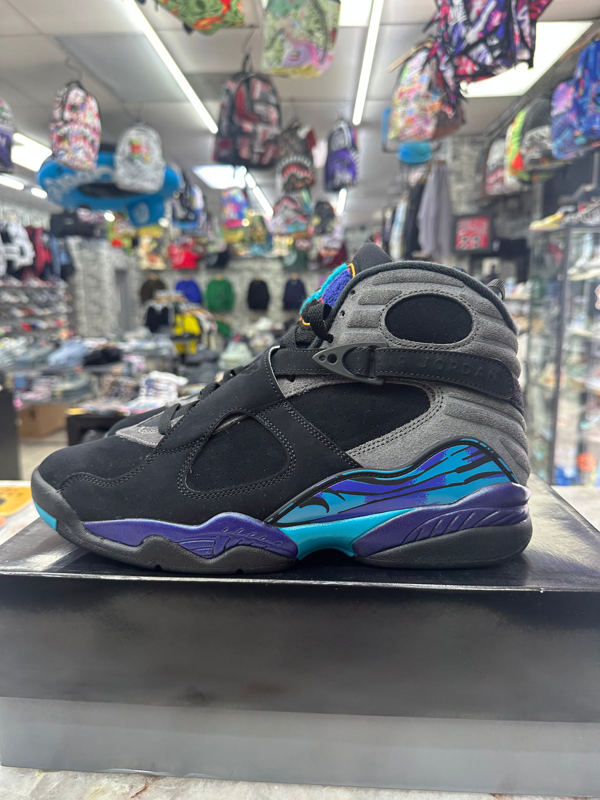 Air Jordan 8 Retro "Aqua" *Size 10.5 Preowned* 305381-006