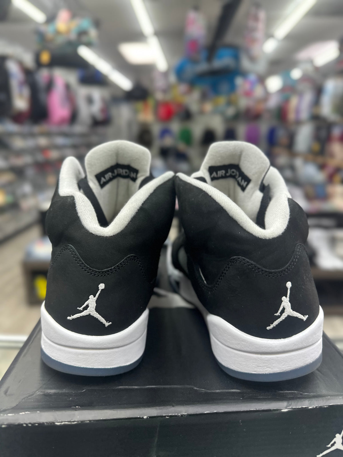 Air Jordan 5 Retro "MOONLIGHT" *Size 10.5 Preowned* CT4838-011