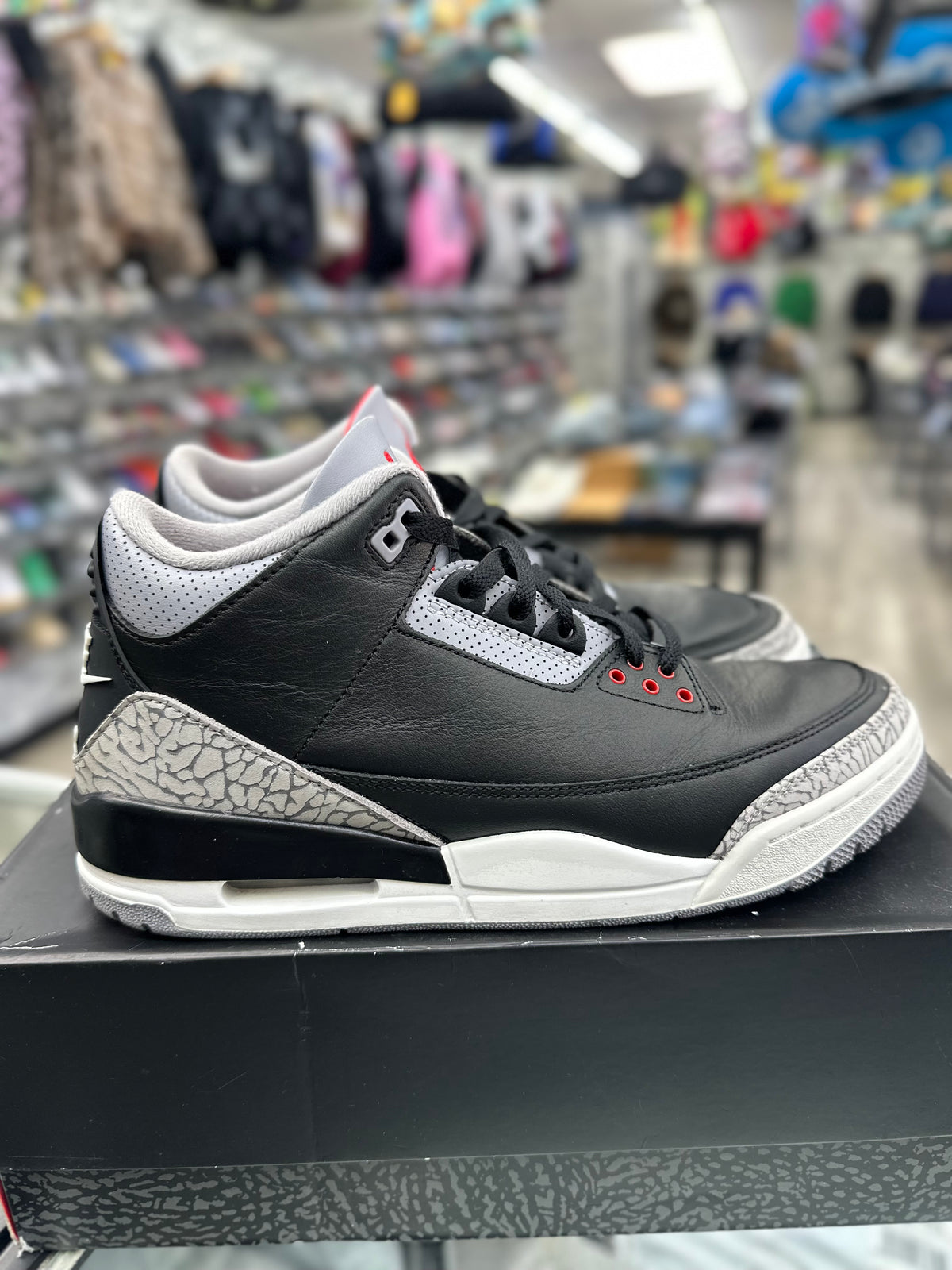 Air Jordan Retro 3 “BLACK CEMENT" *Size 9.5 Preowned* (DN3707-010)
