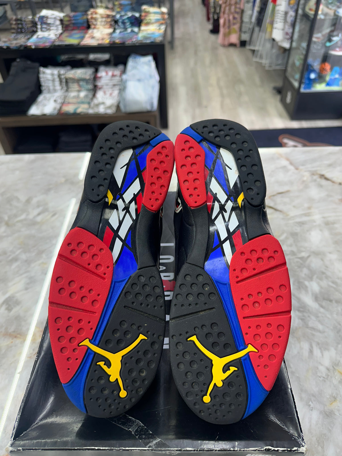 Air Jordan 8 Retro "Playoffs" *Size 9.5 Preowned* 305381-062