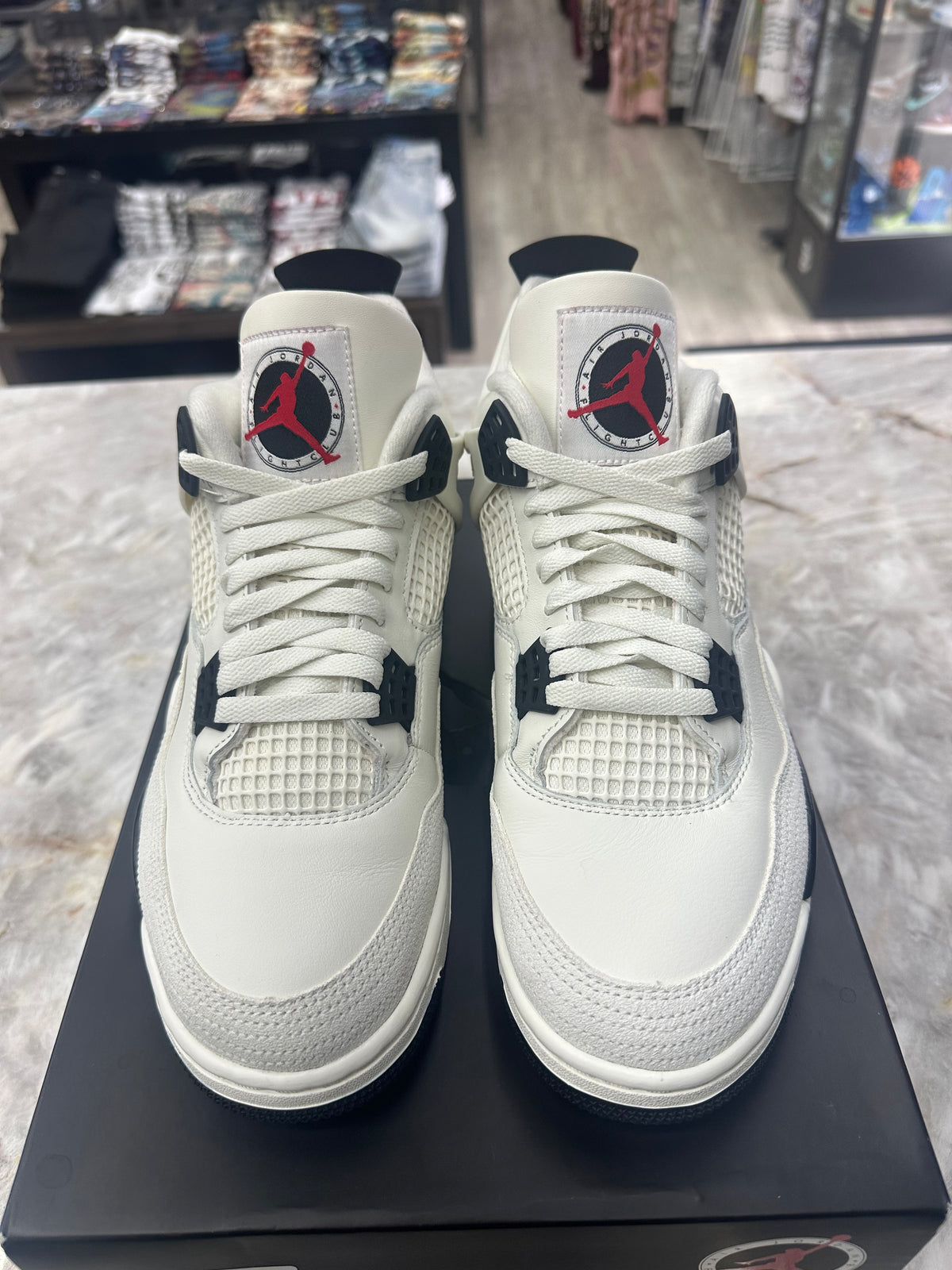 Air Jordan 4 Retro "Flight Club" *Size 11 Preowned* IM4002-100
