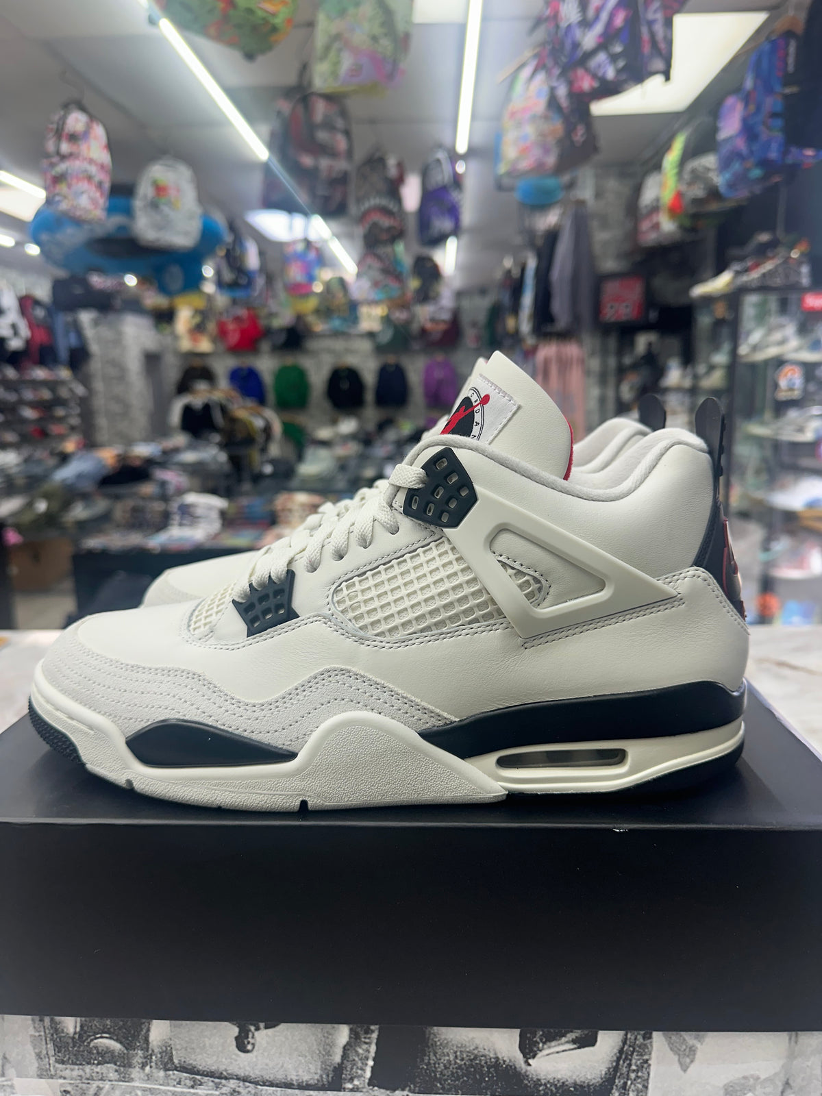 Air Jordan 4 Retro "Flight Club" *Size 11 Preowned* IM4002-100