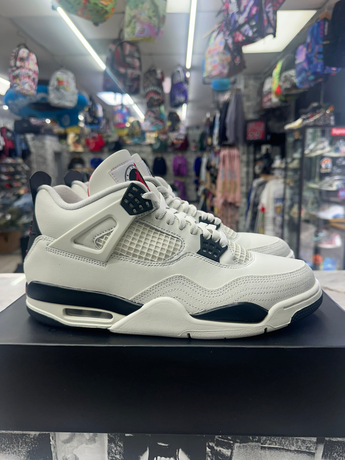 Air Jordan 4 Retro "Flight Club" *Size 11 Preowned* IM4002-100