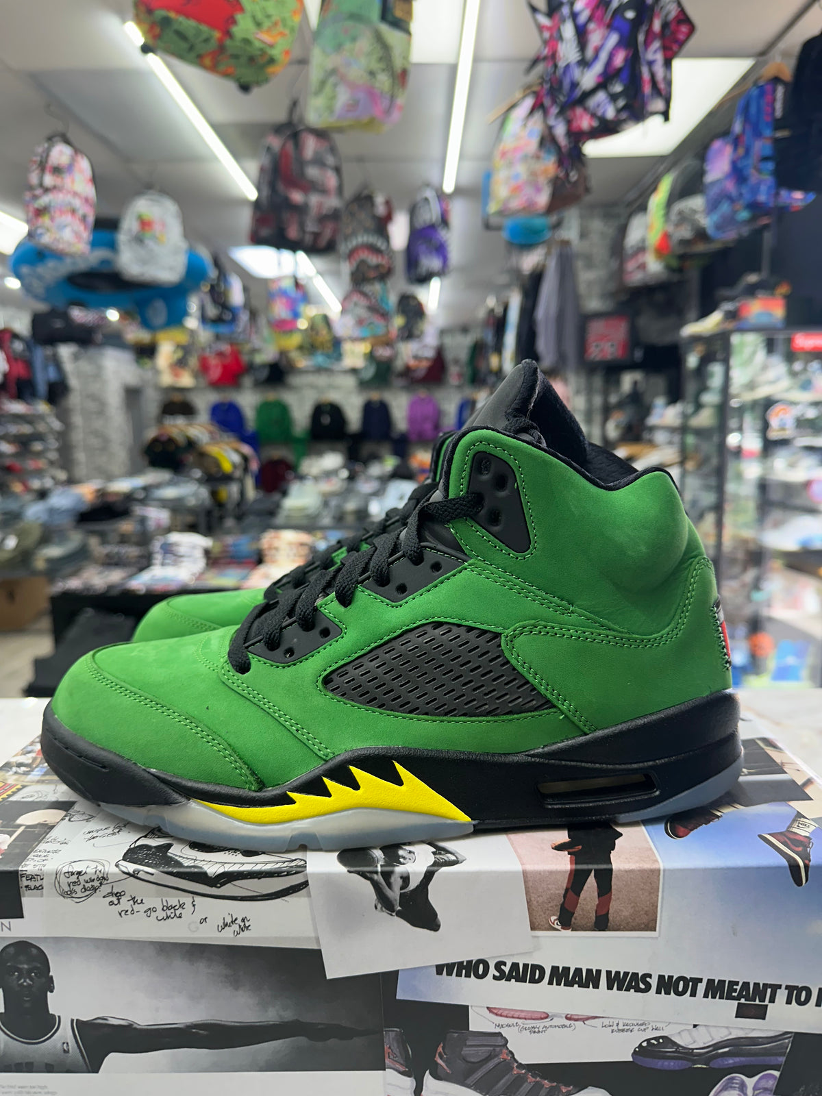 Air Jordan 5 Retro "SE Oregon" *Size 11 Preowned* CK6631-307
