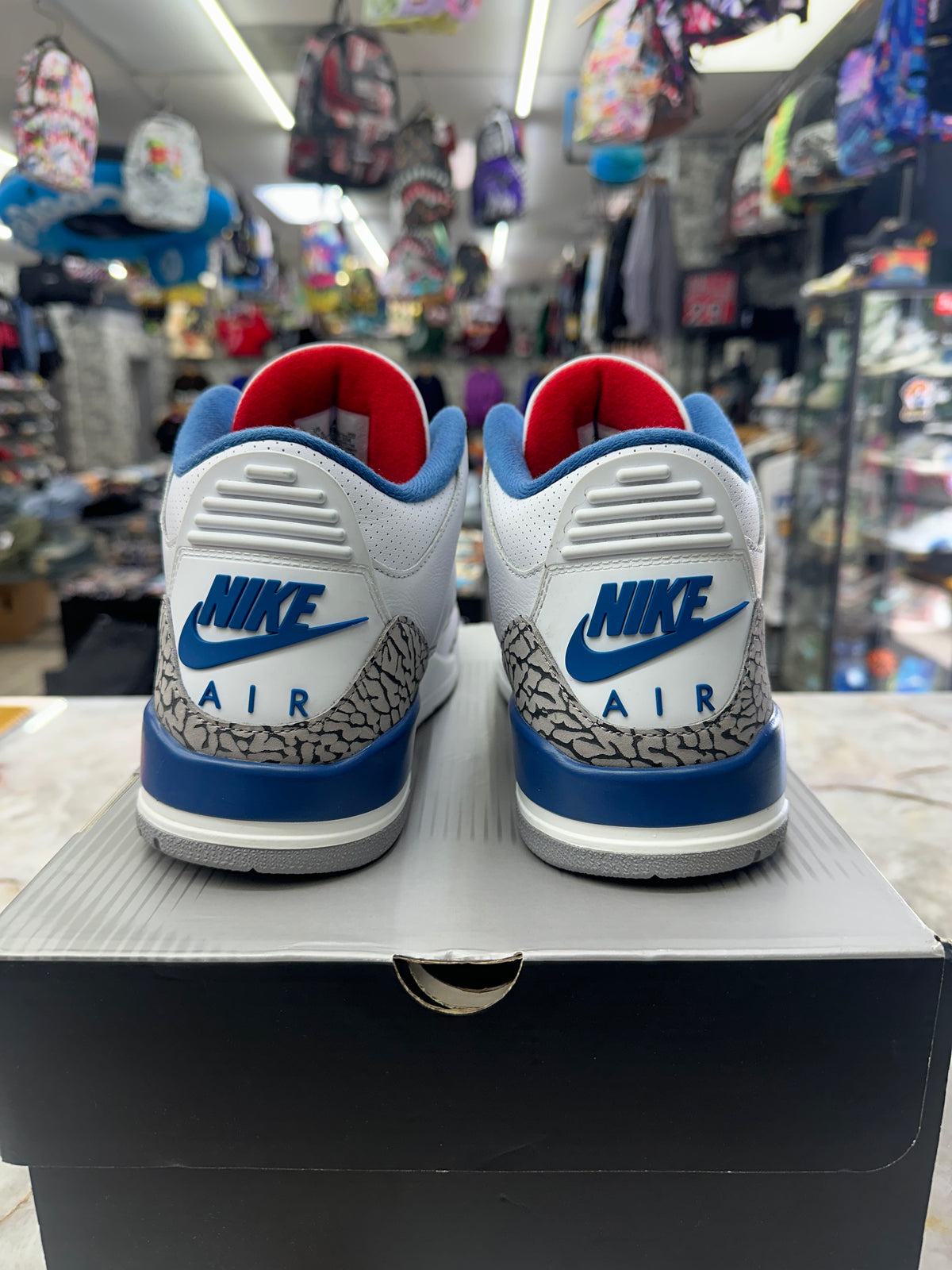 Air Jordan 3 Retro "True Blue" *Size 10.5 Preowned* IF4396-104
