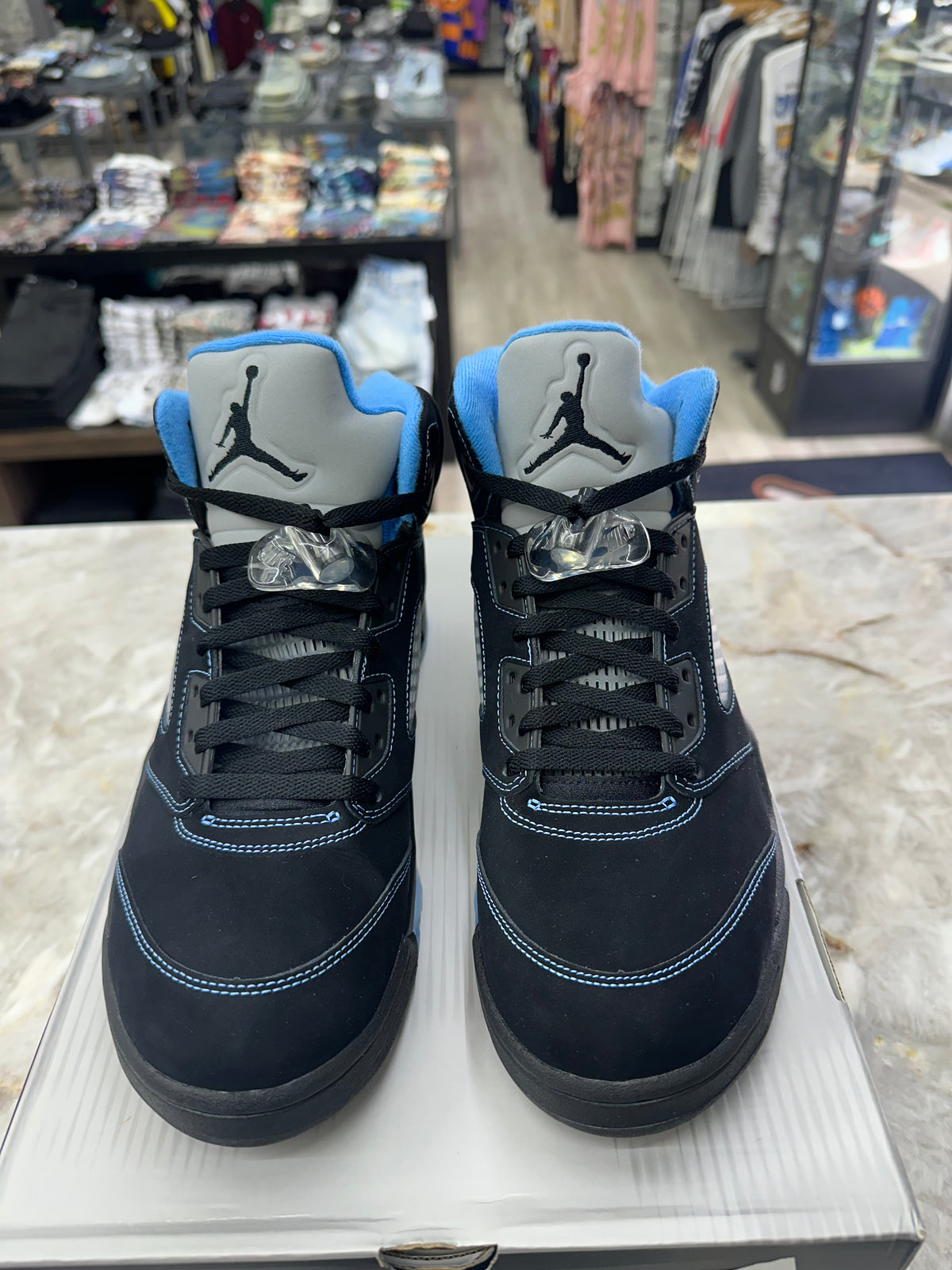Air Jordan 5 Retro "Black University Blue" *Size 11 Preowned* DD0587-008