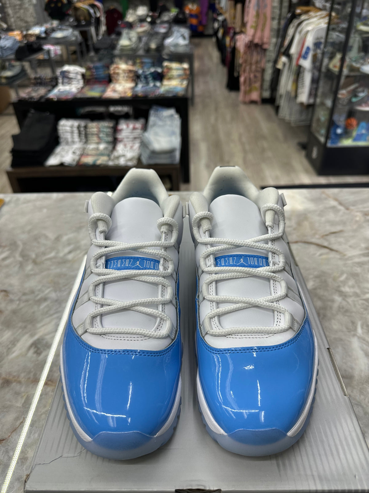 Air Jordan 11 Retro Low "University Blue" *Size 10.5 Preowned* FV5104-100