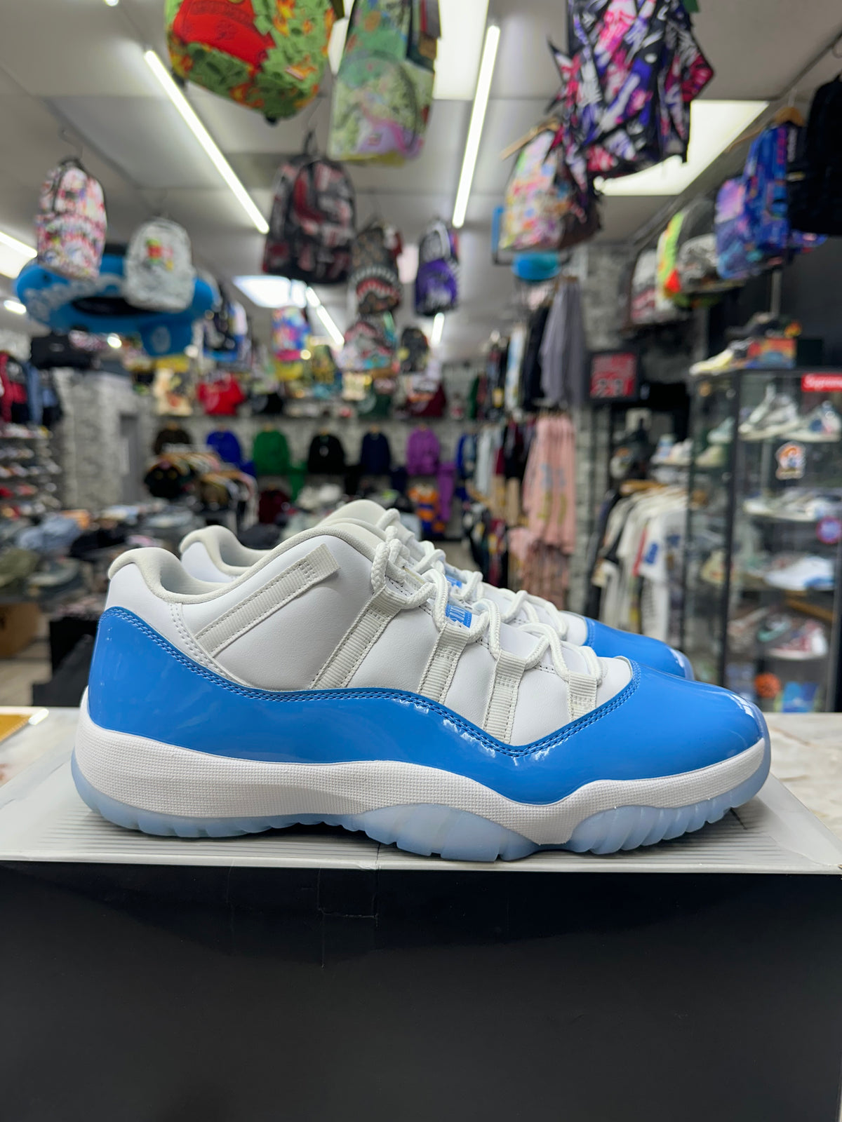 Air Jordan 11 Retro Low "University Blue" *Size 10.5 Preowned* FV5104-100