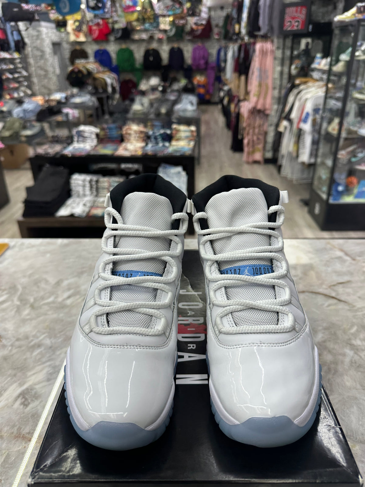Air Jordan 11 Retro "Legend Blue" *Size 9 Preowned* CT8012-104
